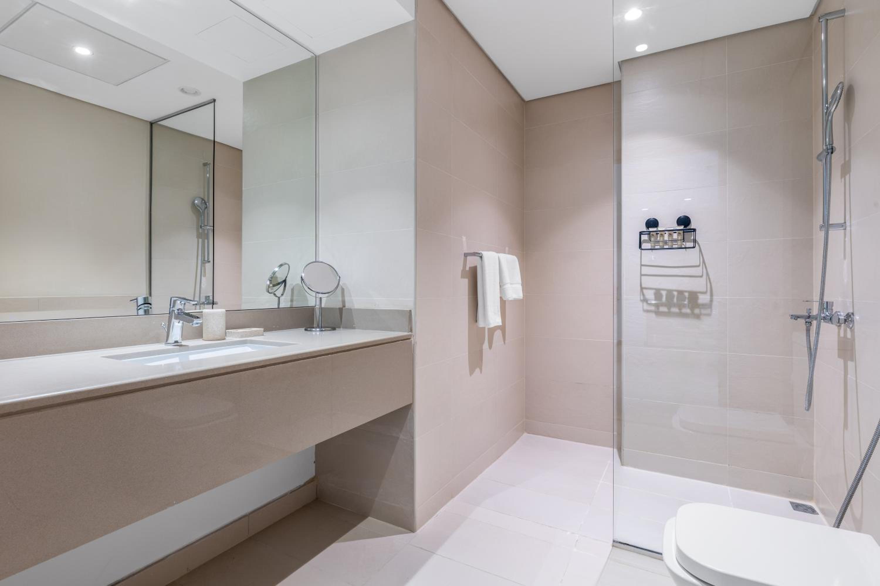 Maison Privee - Relaxed Yas Island Living Near ALL Attractions