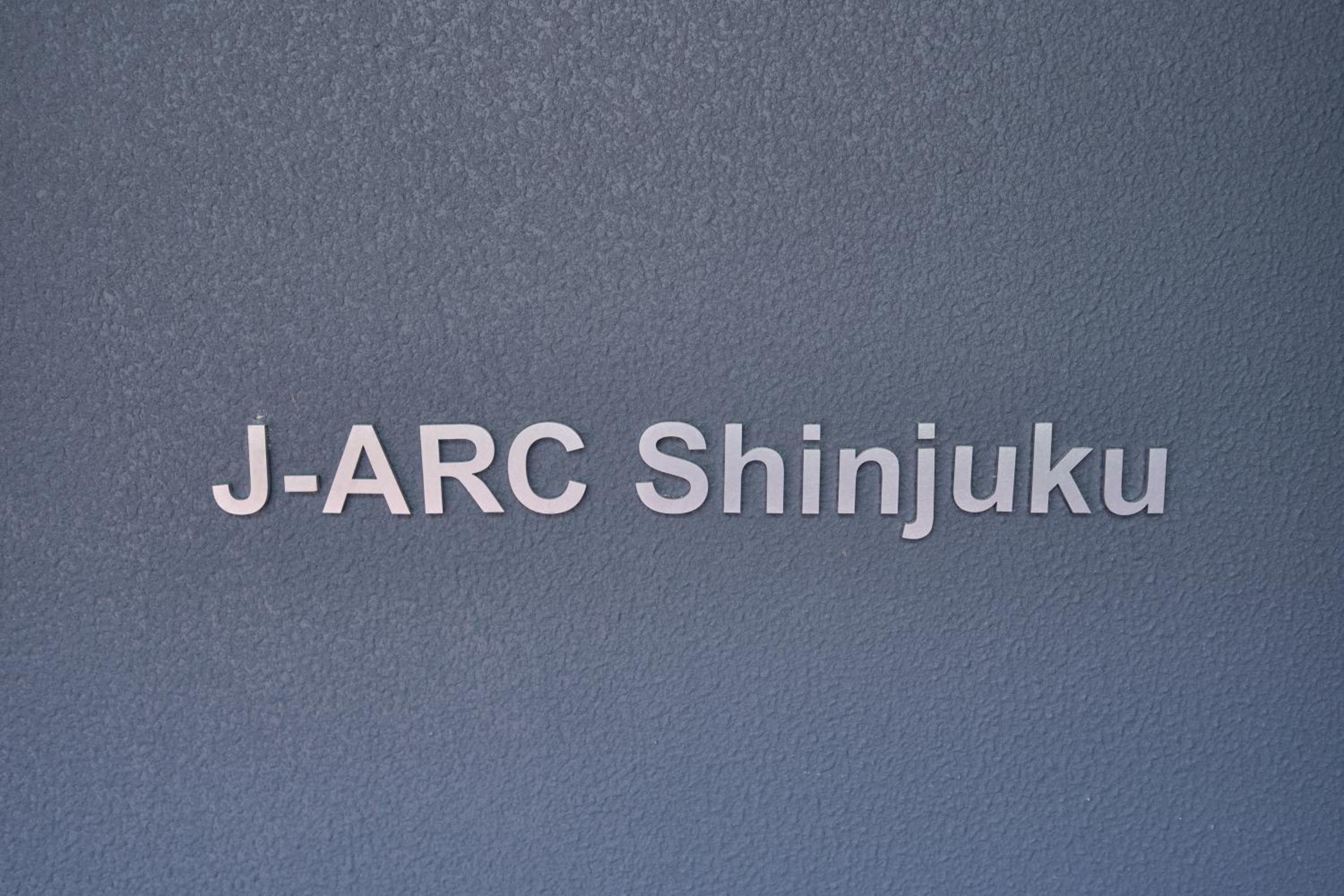 J-ARC Shinjuku by Tranova