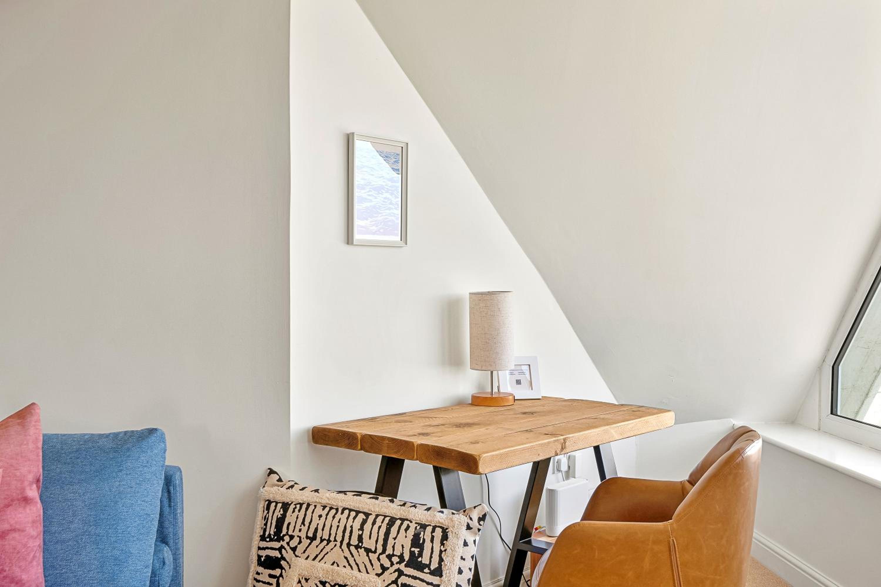 Pentire Point - Coastal Penthouse, Beaches, River & Restaurants All Within Short Walk