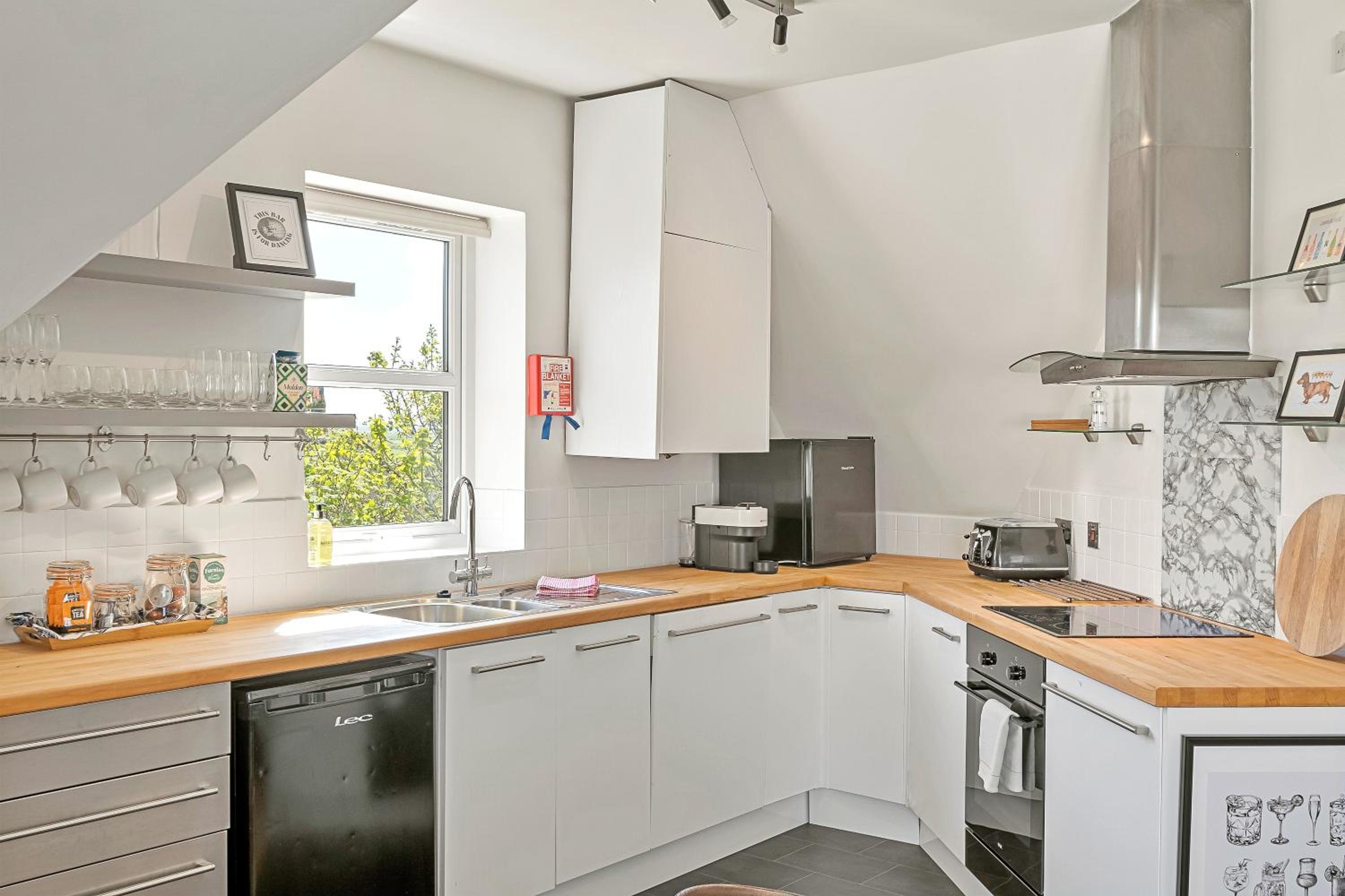 Pentire Point - Coastal Penthouse, Beaches, River & Restaurants All Within Short Walk