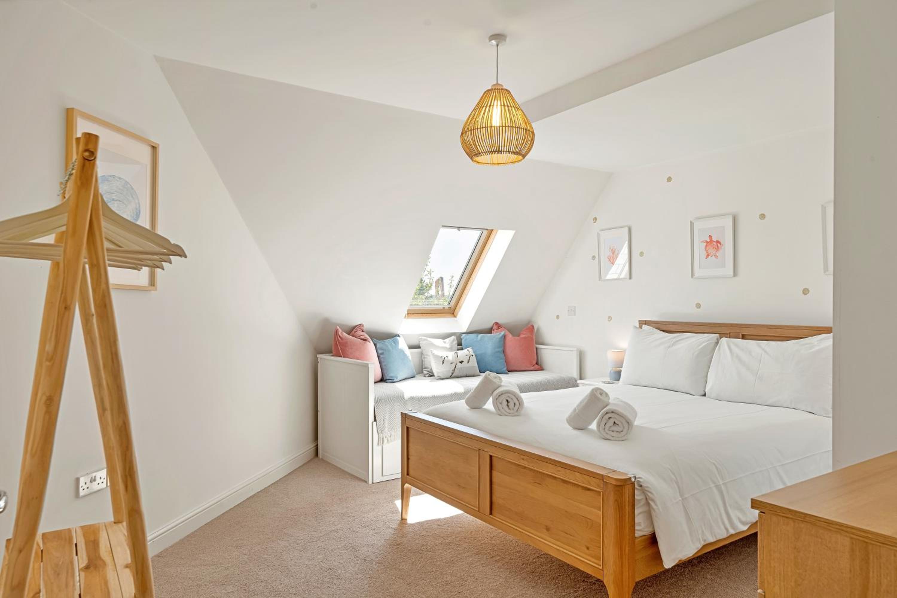 Pentire Point - Coastal Penthouse, Beaches, River & Restaurants All Within Short Walk