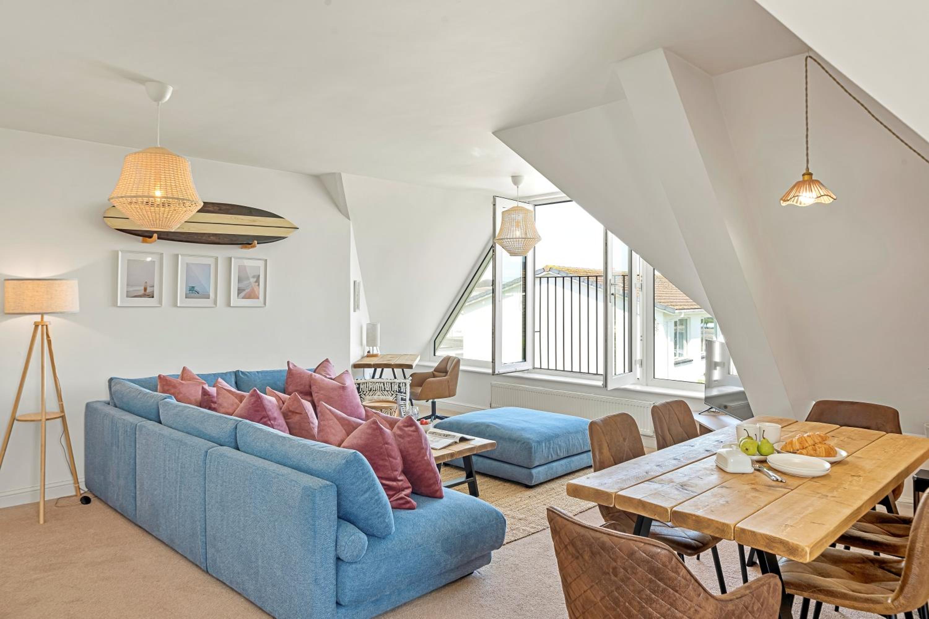 Pentire Point - Coastal Penthouse, Beaches, River & Restaurants All Within Short Walk