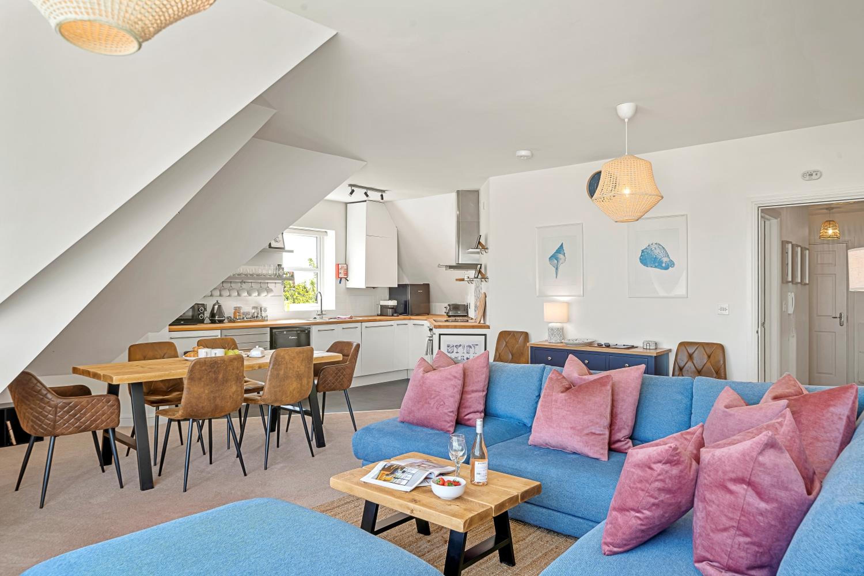 Pentire Point - Coastal Penthouse, Beaches, River & Restaurants All Within Short Walk