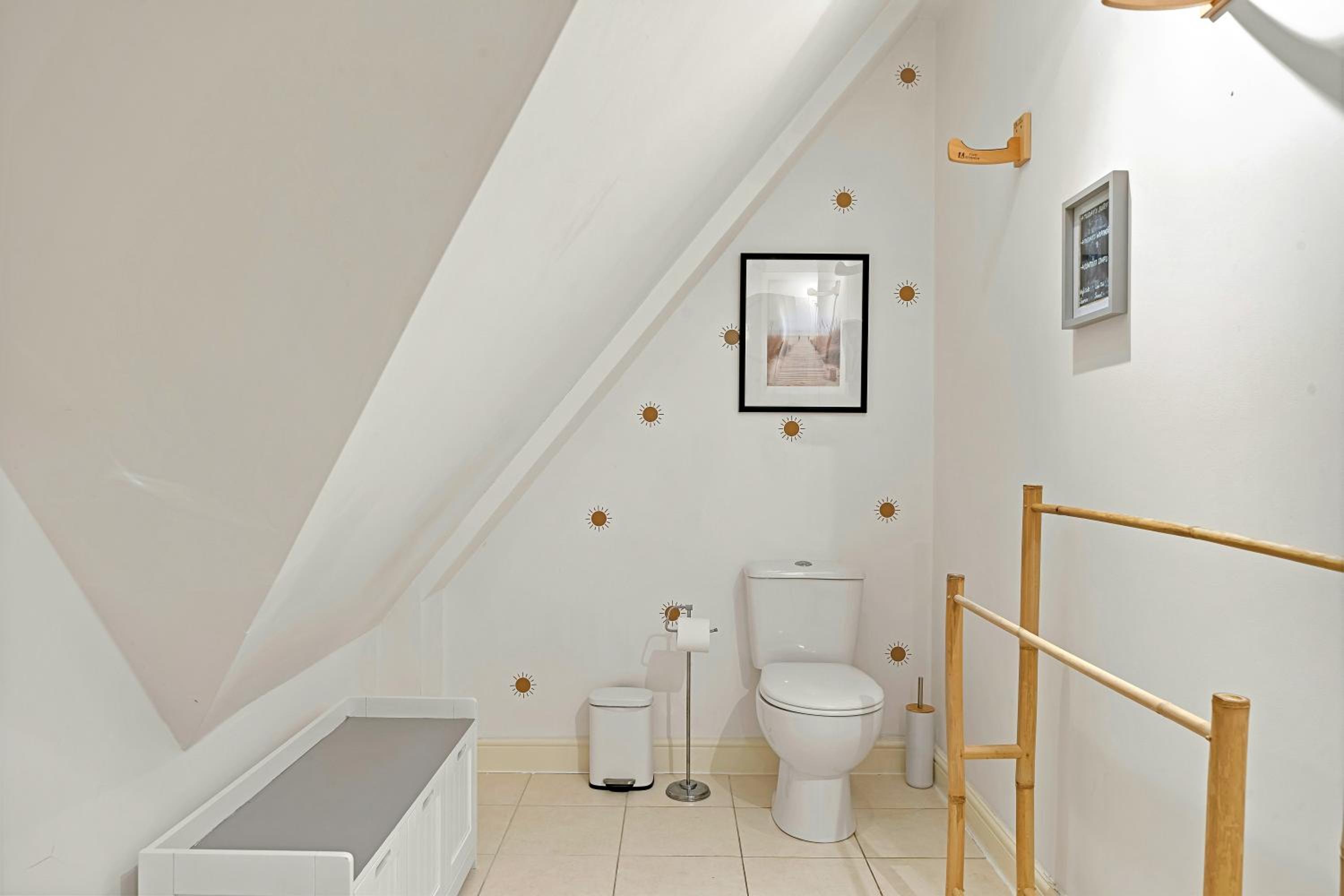 Pentire Point - Coastal Penthouse, Beaches, River & Restaurants All Within Short Walk