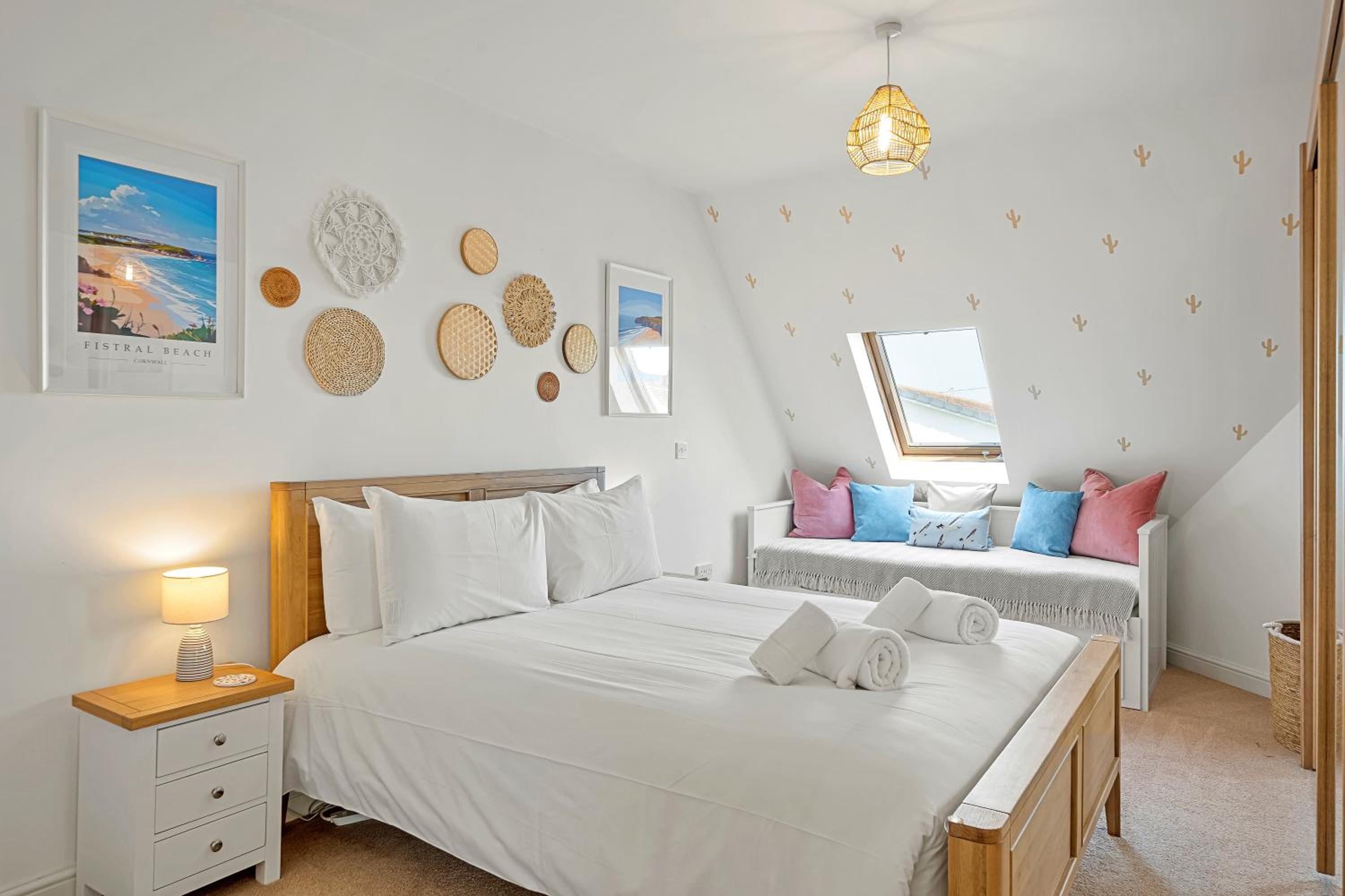 Pentire Point - Coastal Penthouse, Beaches, River & Restaurants All Within Short Walk