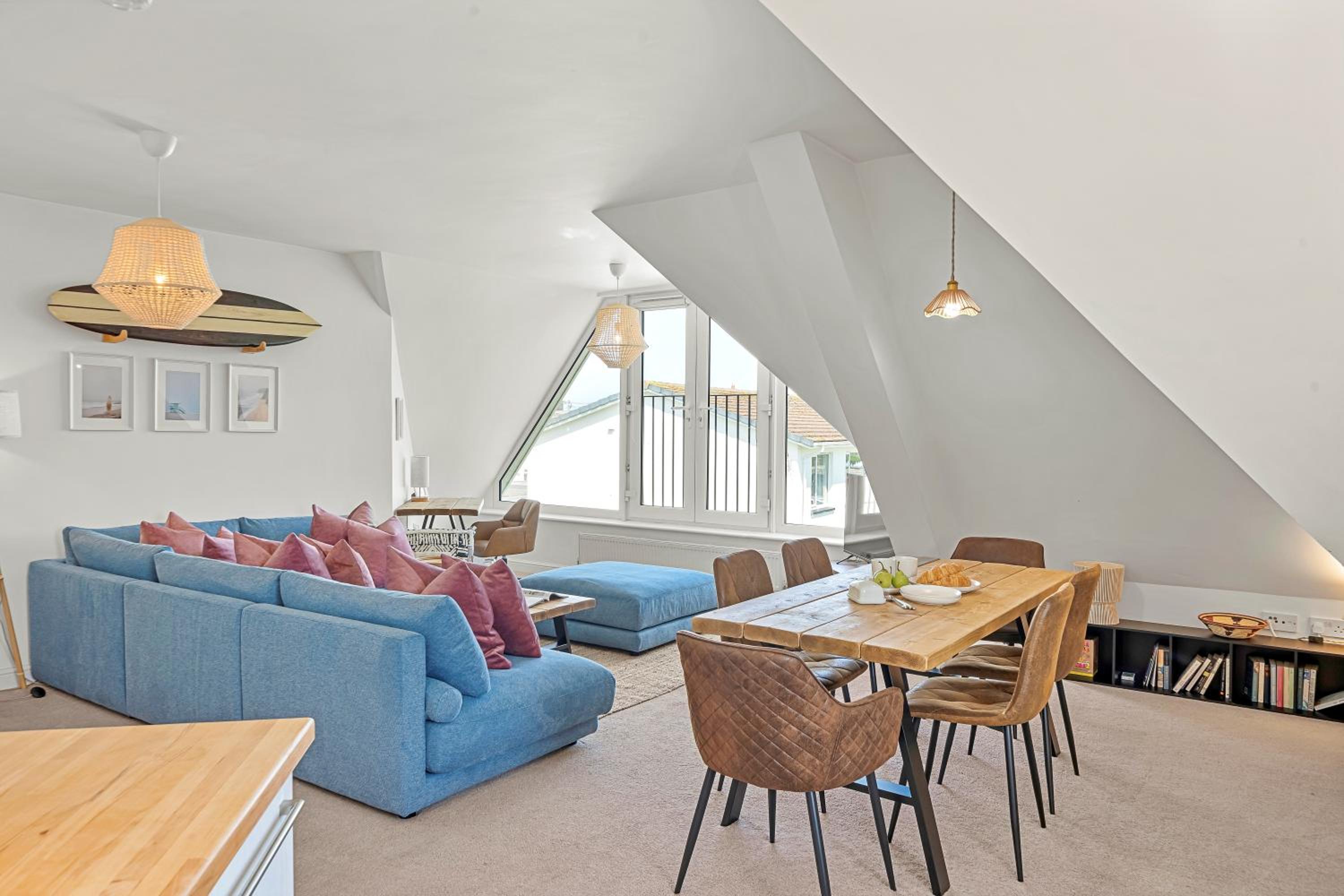 Pentire Point - Coastal Penthouse, Beaches, River & Restaurants All Within Short Walk