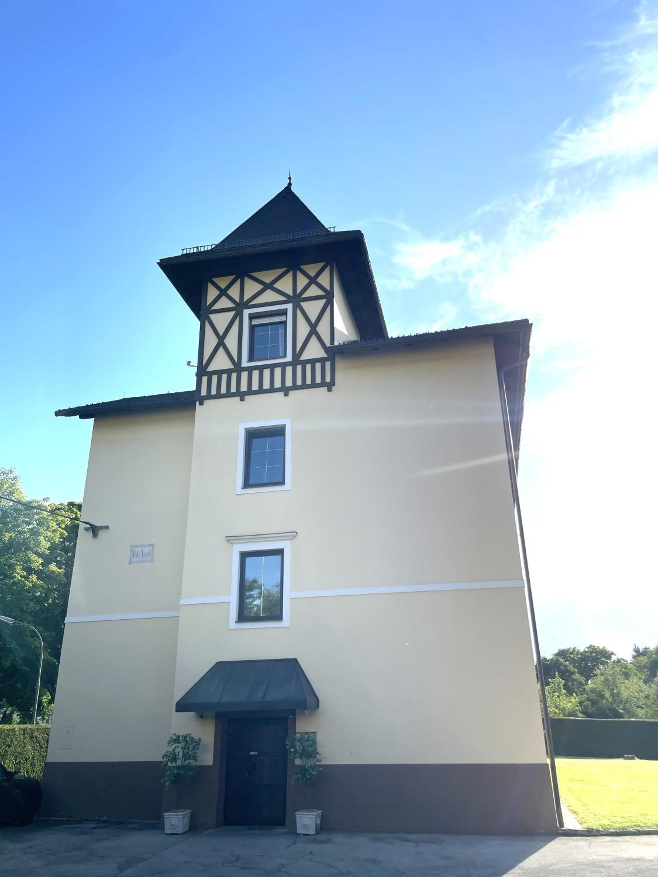 APARTMENT KLAGENFURT Villa Frank No3 - Free Parking, Smart-TV & Self Check-in
