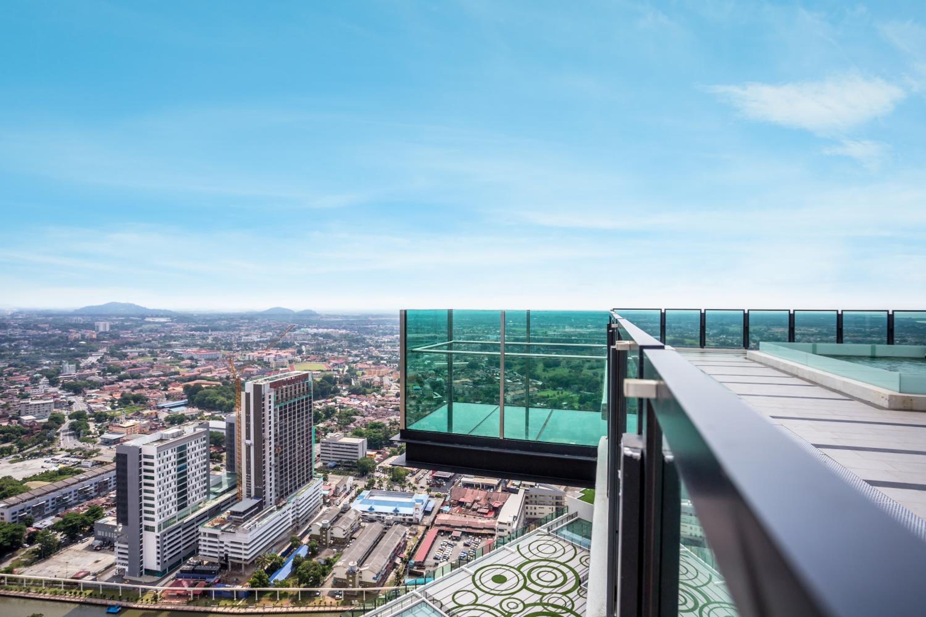 The Shore Hotel & Residences photo 8