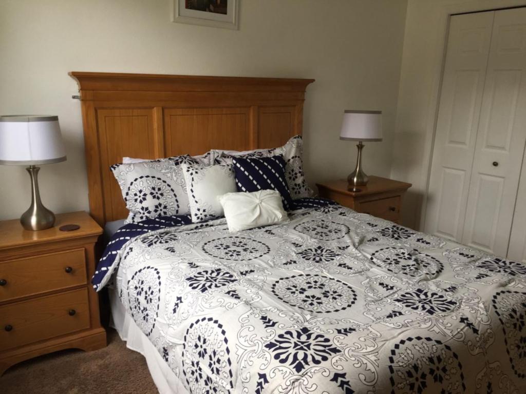 Hampton Lakes Villa view 5