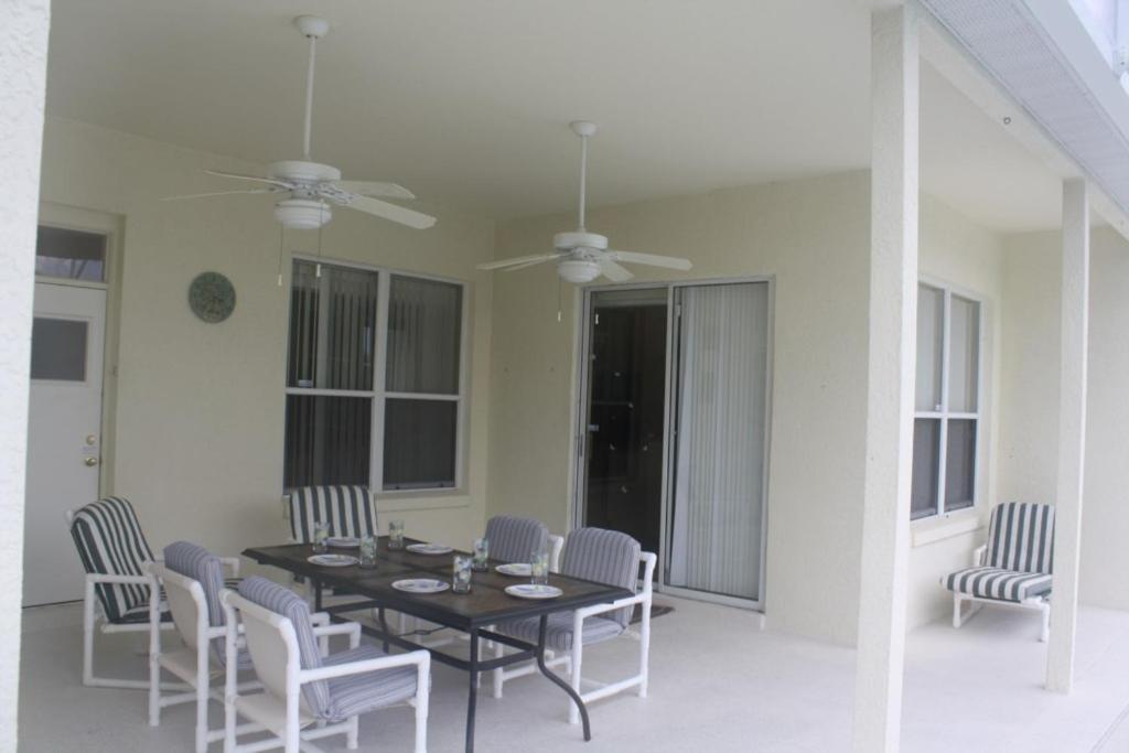 Hampton Lakes Villa view 3