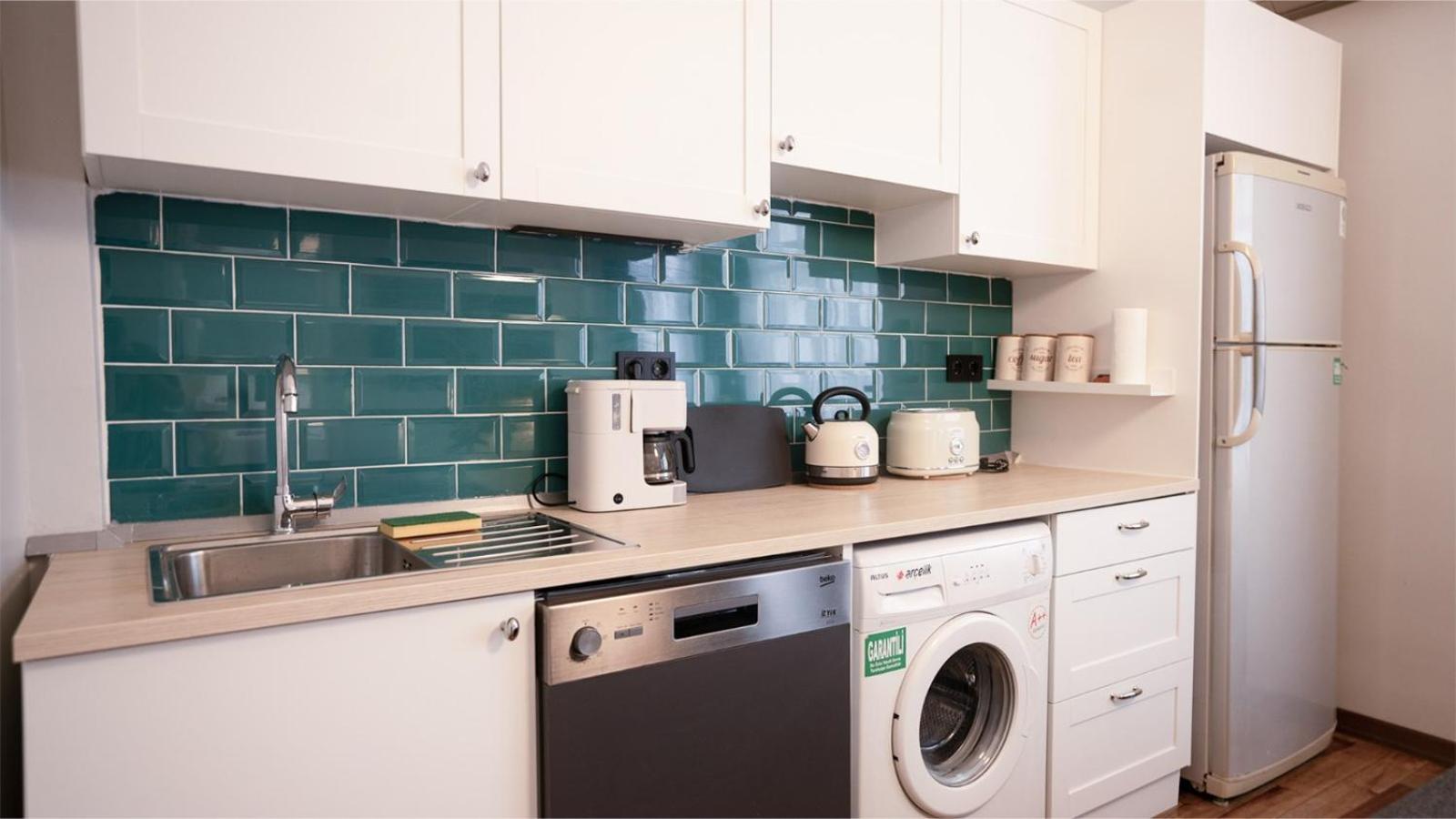 Taksim Green Flat Back