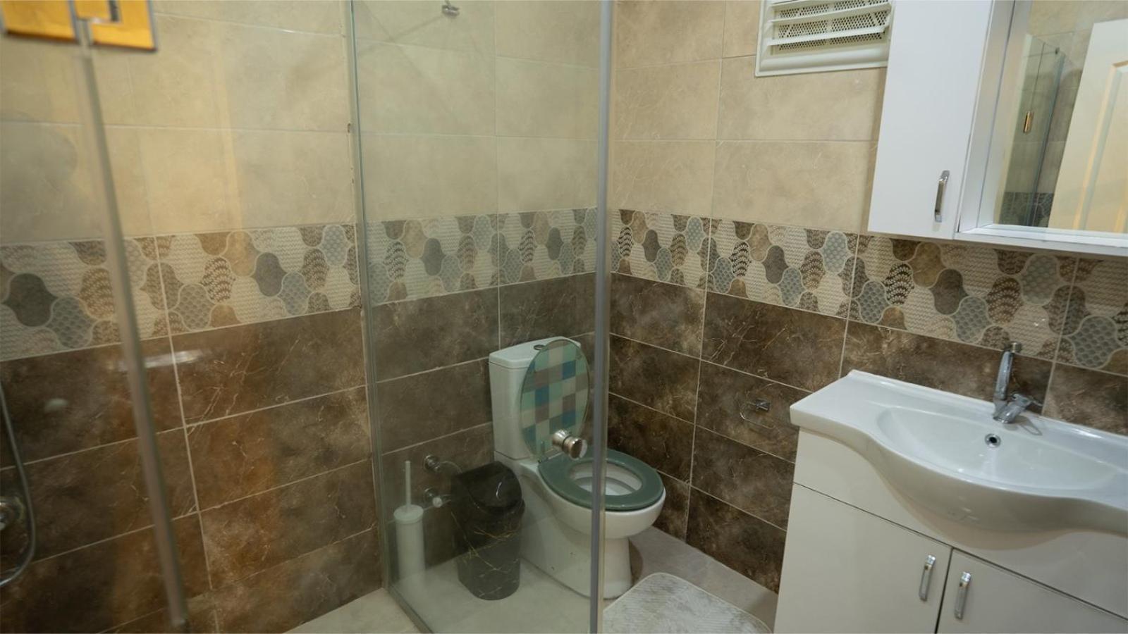 Taksim Green Flat Back