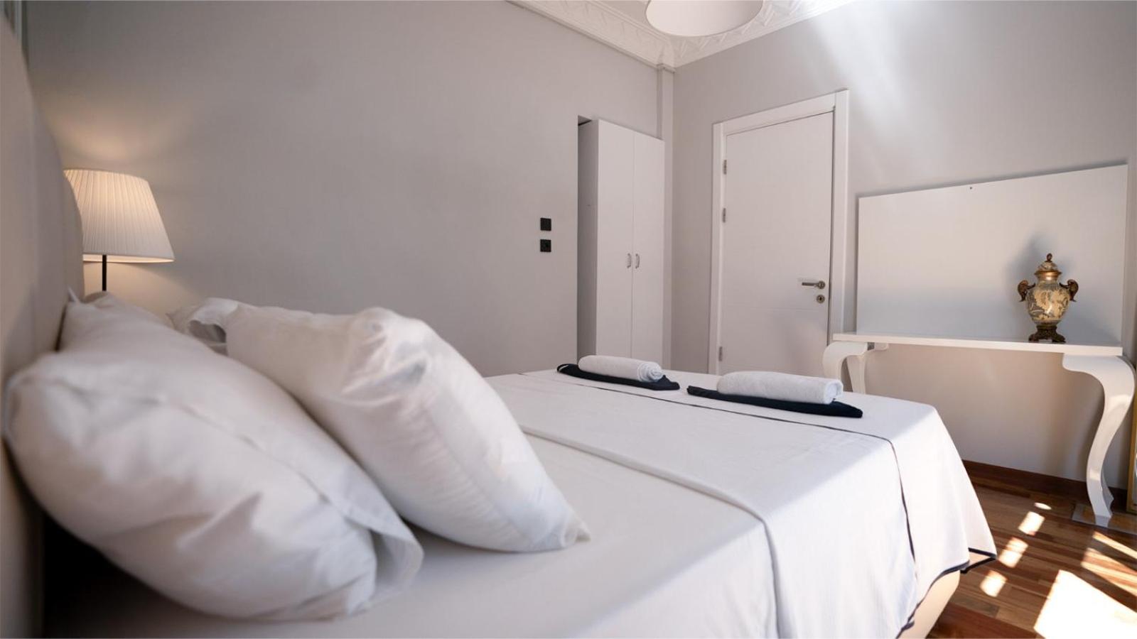 Taksim Green Flat Back