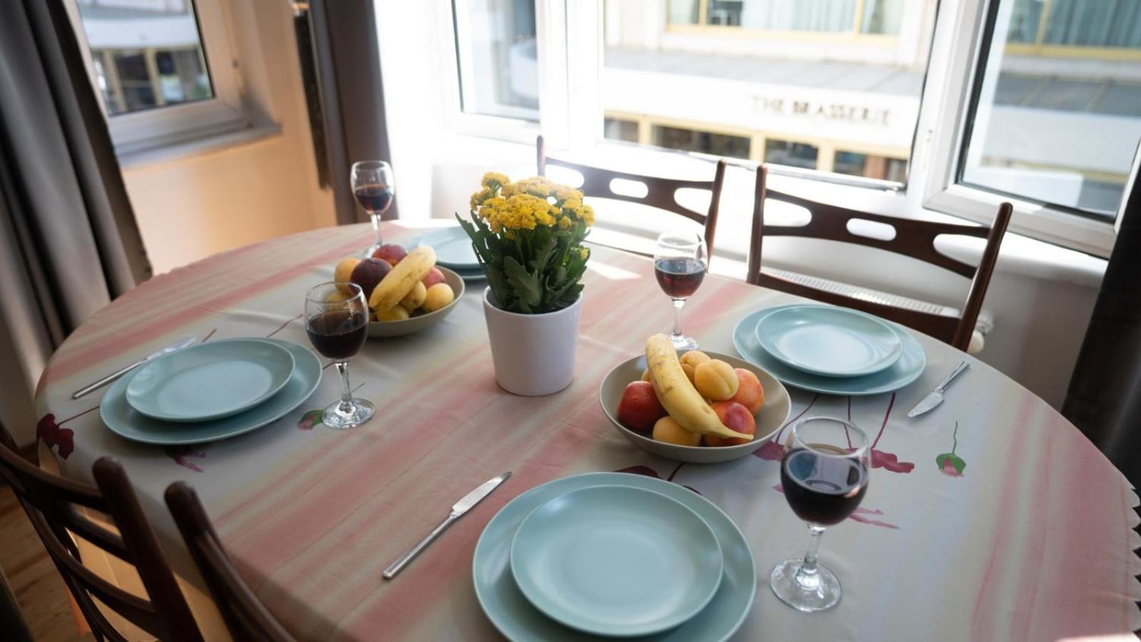 Taksim Green Flat Back
