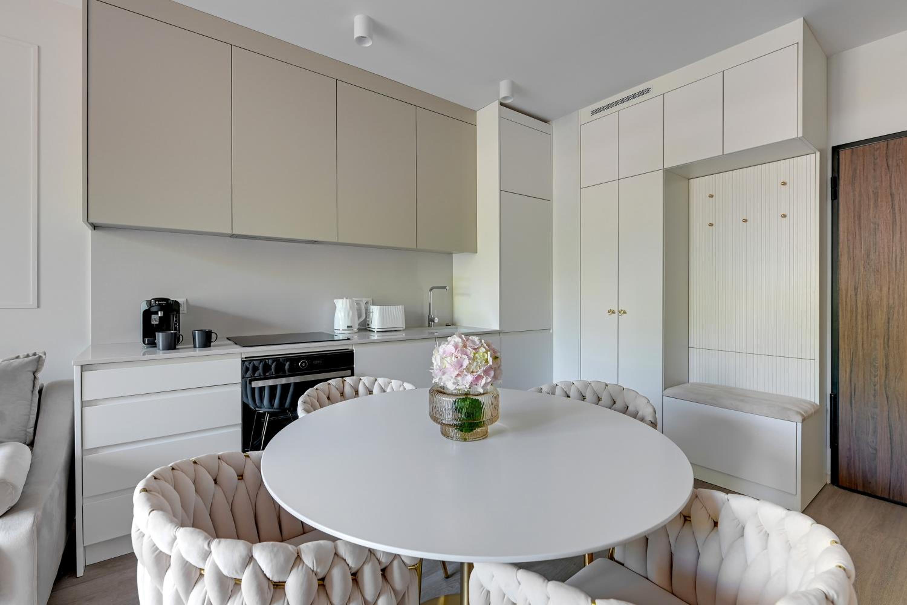 Scala City Center Premium Studios by Lion Apartments