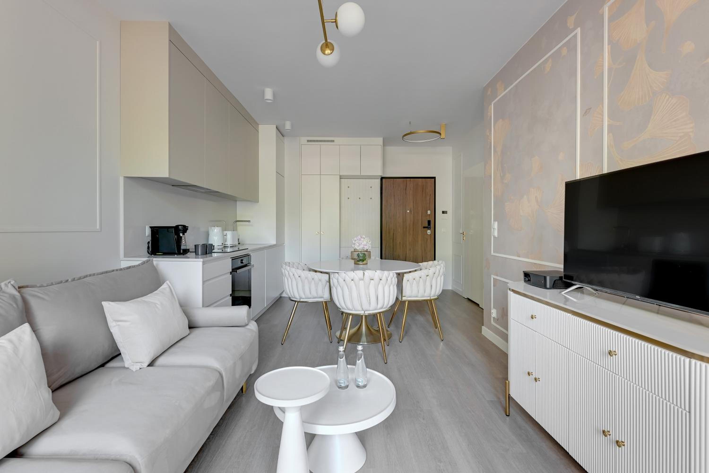 Scala City Center Premium Studios by Lion Apartments