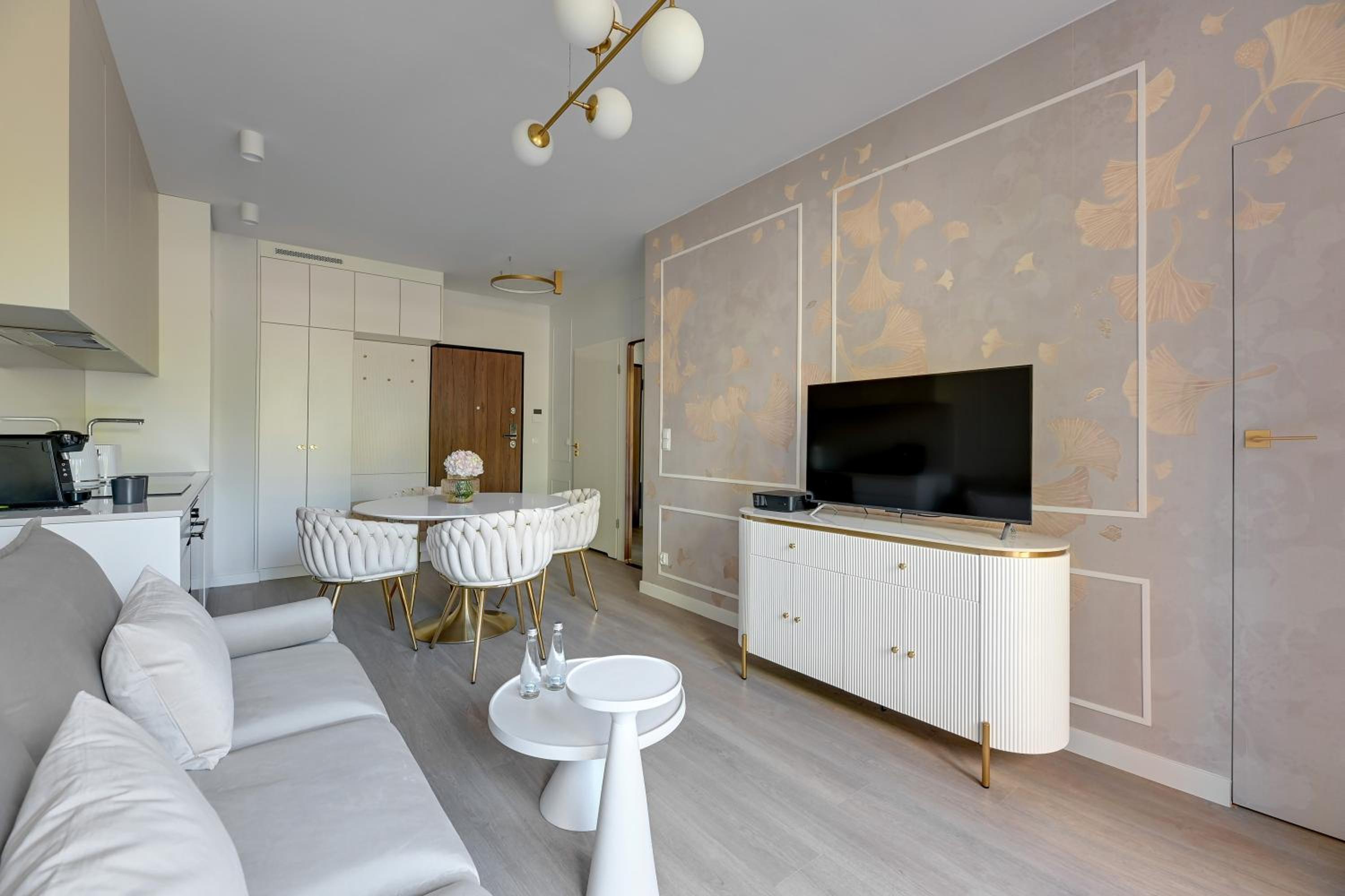 Scala City Center Premium Studios by Lion Apartments