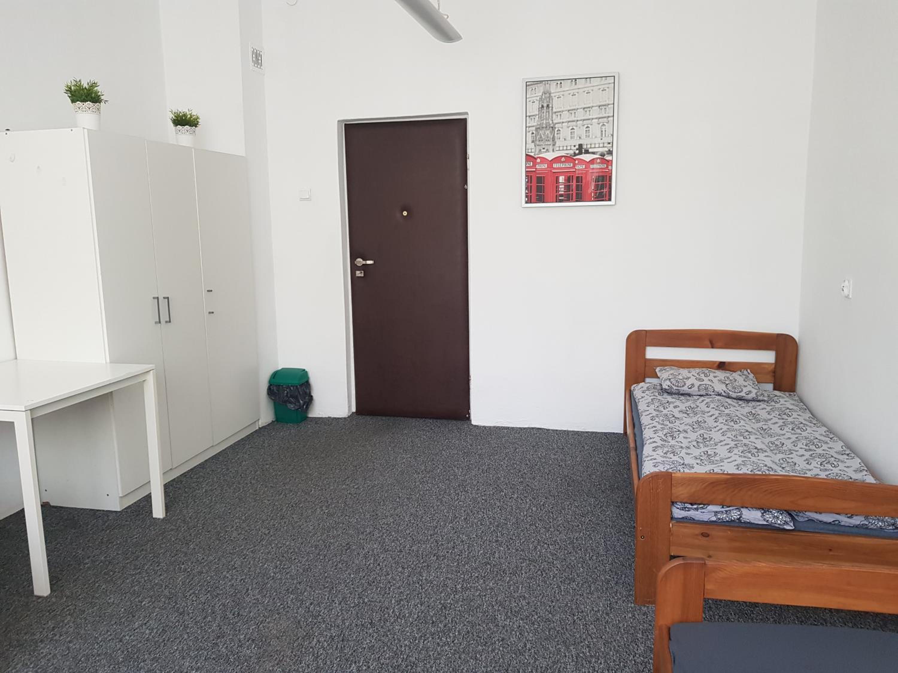 mHostel24