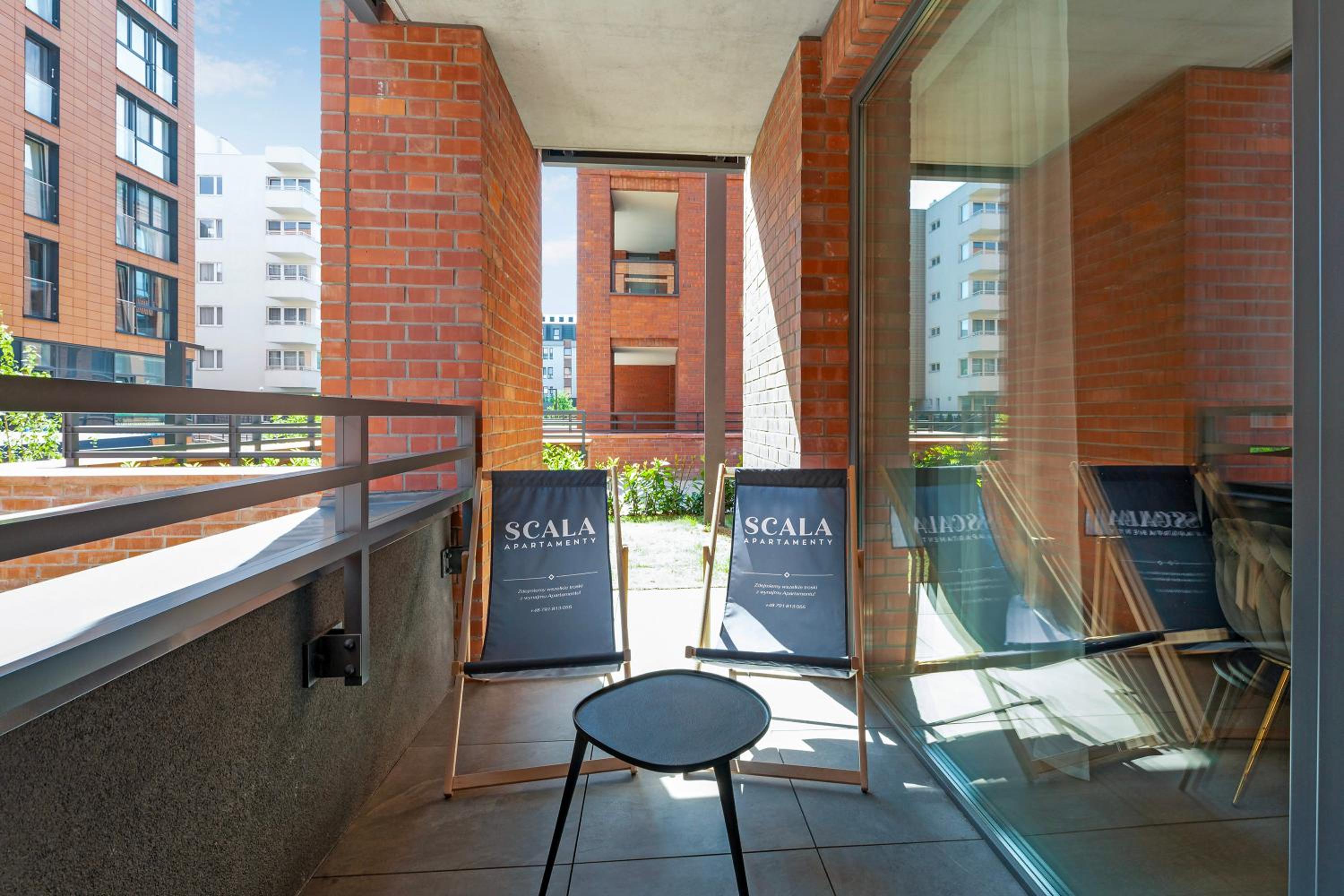 Scala Suites with Parking by Lion Apartments