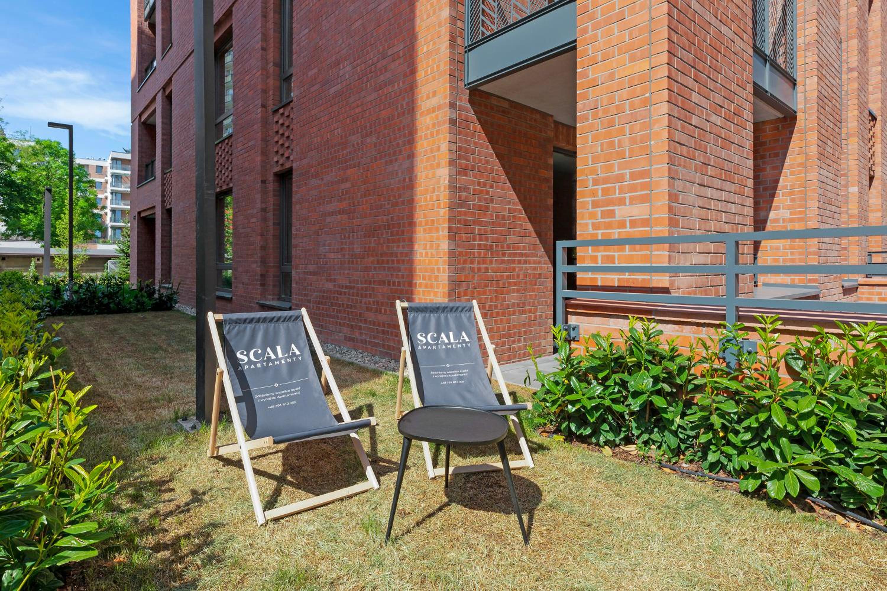 Scala Suites with Parking by Lion Apartments