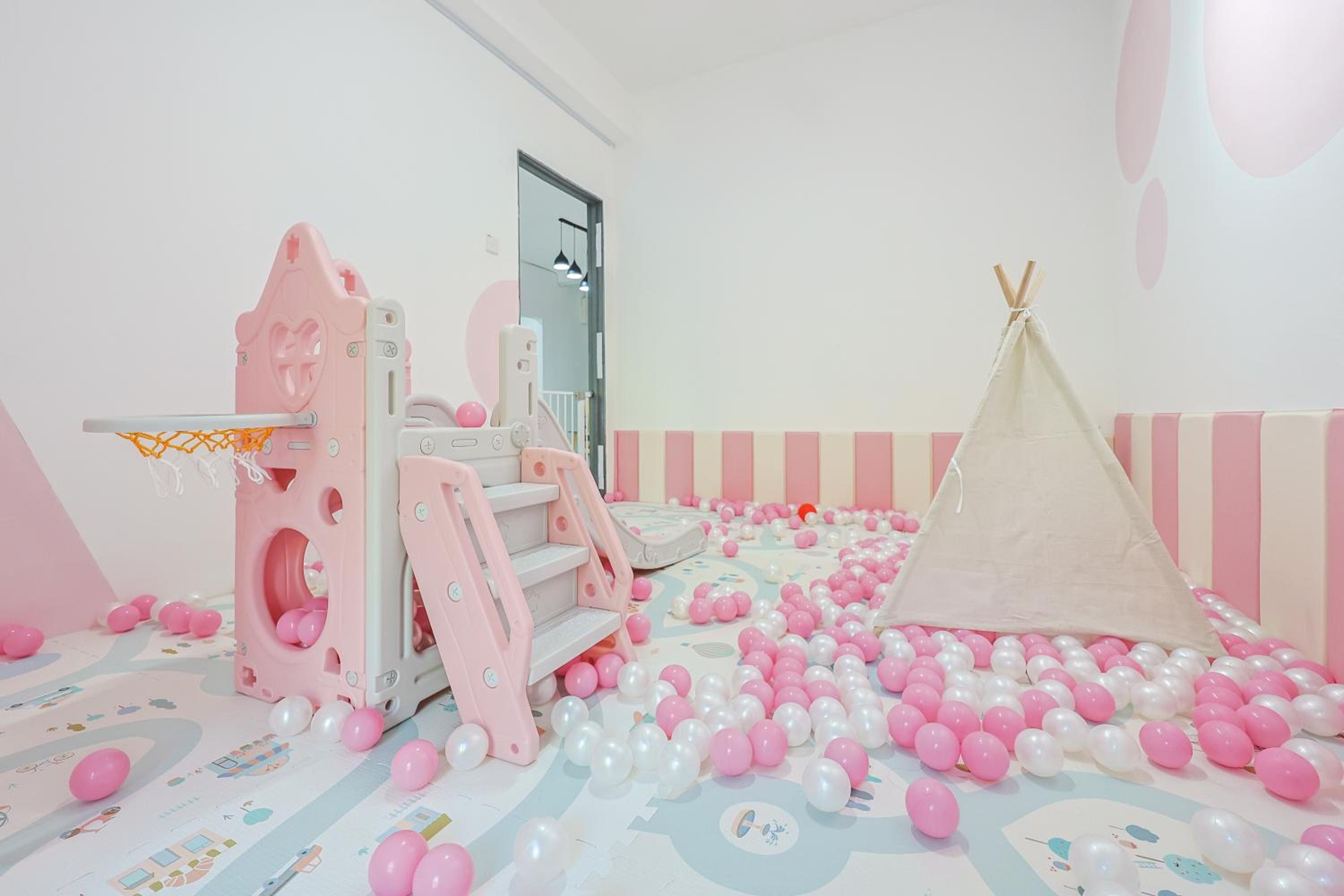 Luxury Pokémon Haven with Private Playground Brinchang Cameron Highlands Clover Home 2-28