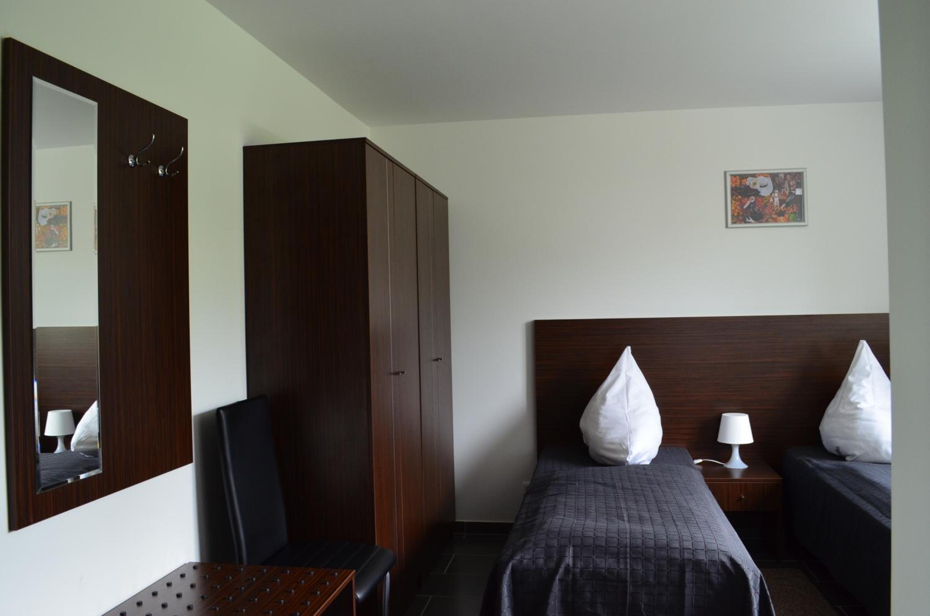 Zwei Raben Pension