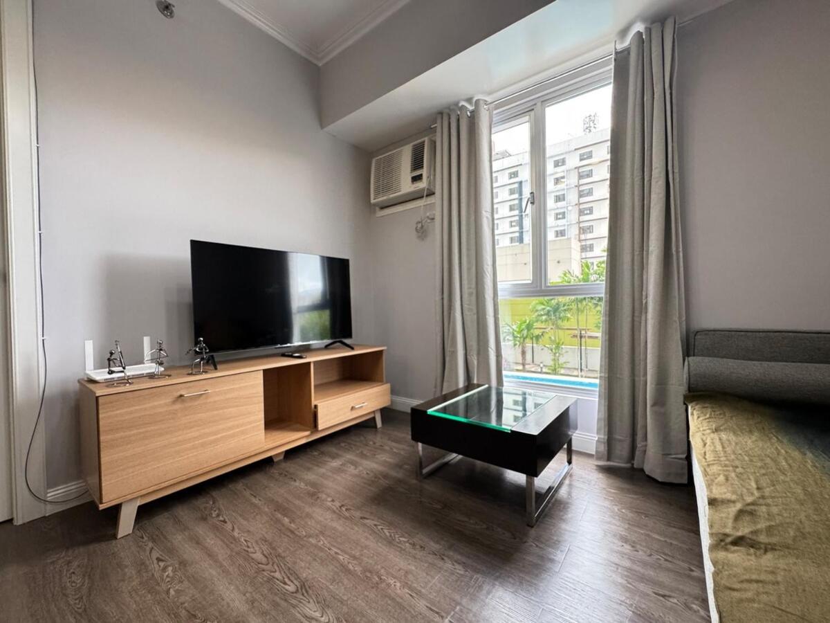 CDO Cozy 2-Bedrooms 2 Toilets View Pool and Garden beside Ayala Mall
