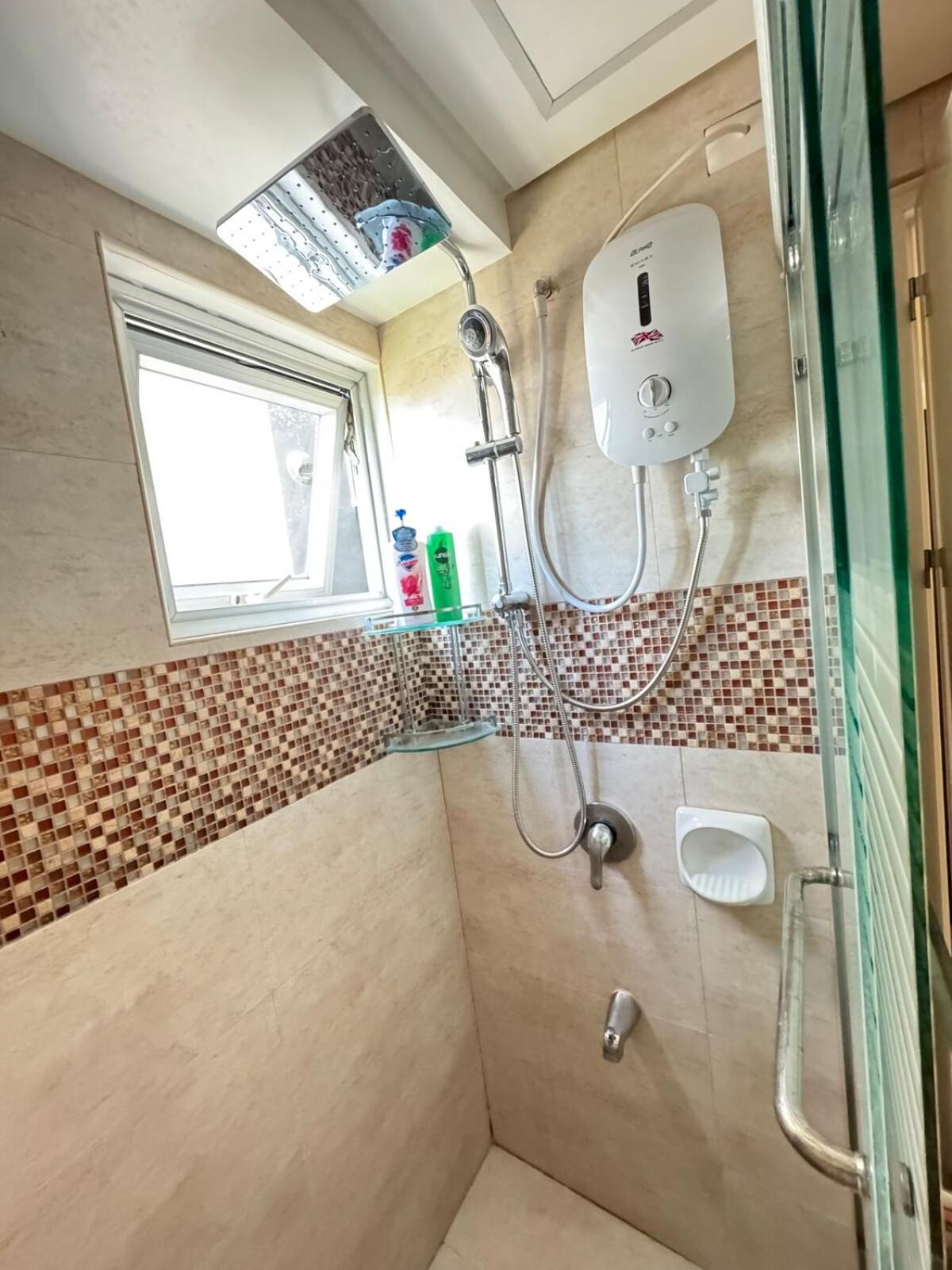 CDO Cozy 2-Bedrooms 2 Toilets View Pool and Garden beside Ayala Mall