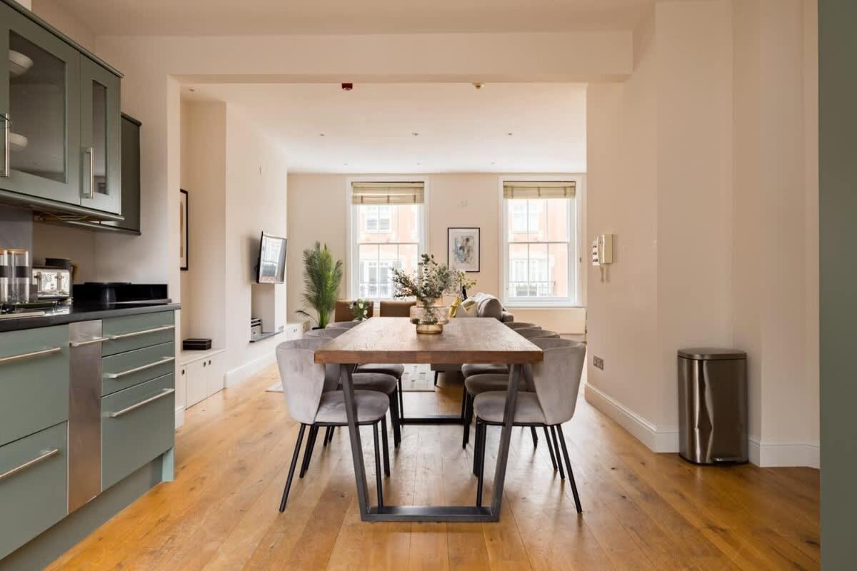 The Chelsea Nest - Stylish 2BDR with Balcony