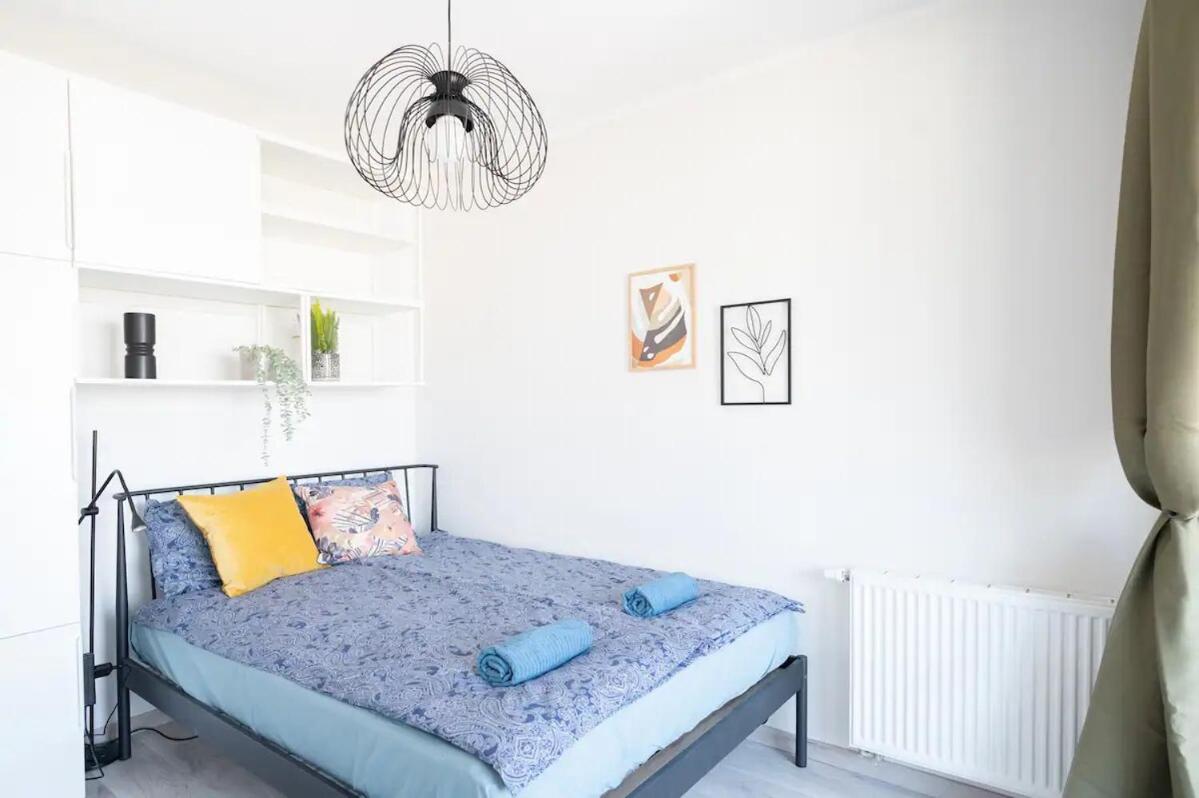Central Apartments Katowice - City Center - Cozy One Bedroom Apartment - O10