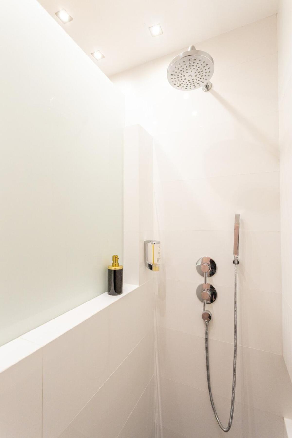 Urban Apartaments - Great Location - City Center - Zurawia
