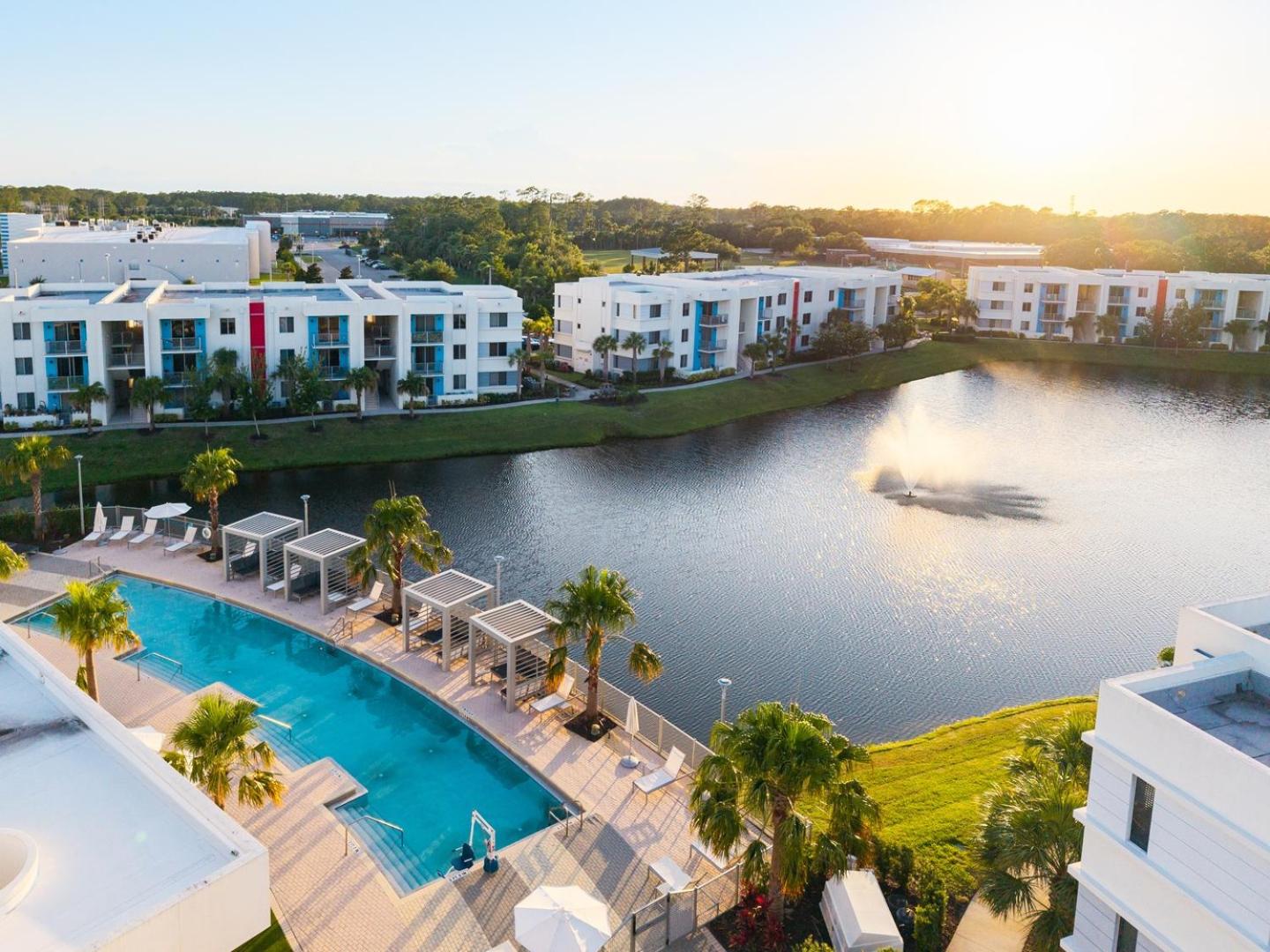 Spacious 3BR | Pool, Gym, Near Beach & Speedway