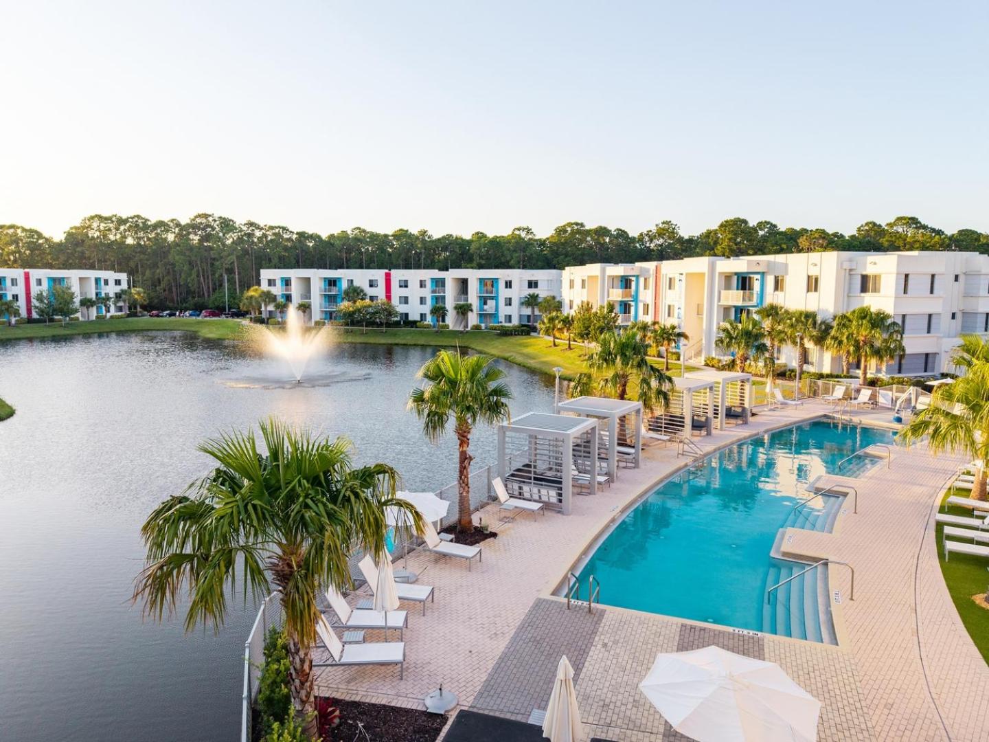 Spacious 3BR | Pool, Gym, Near Beach & Speedway