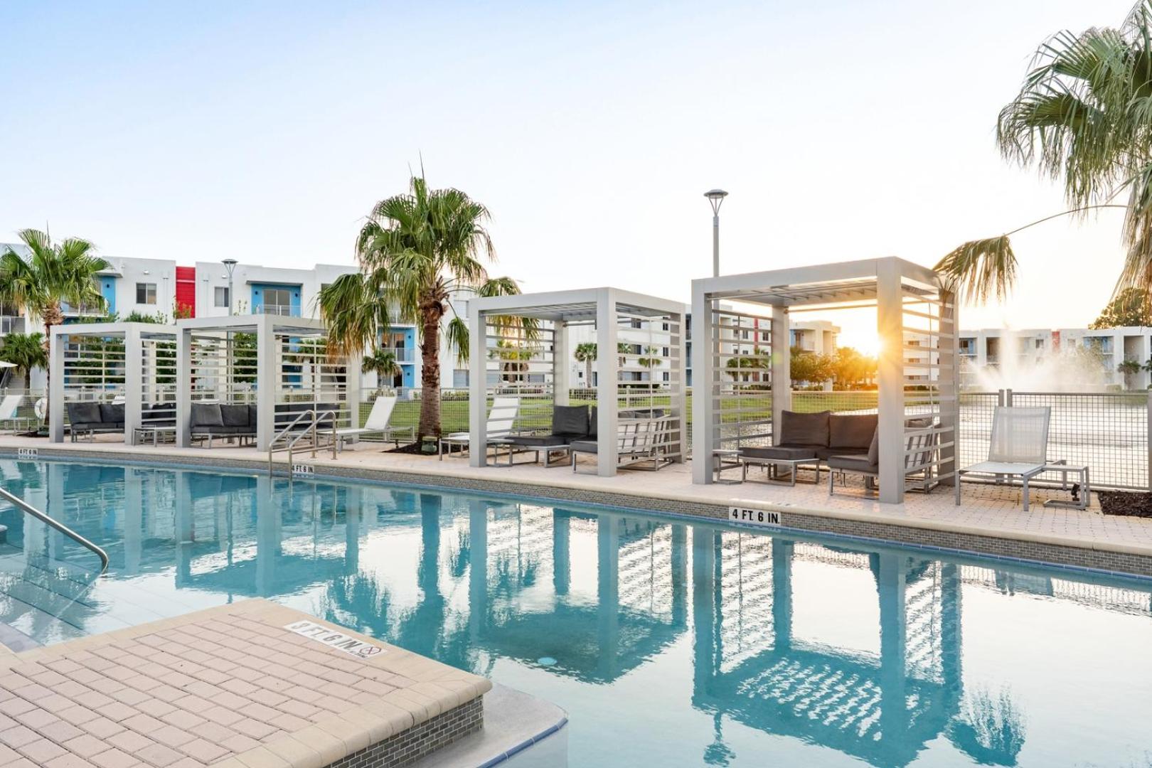 Spacious 3BR | Pool, Gym, Near Beach & Speedway