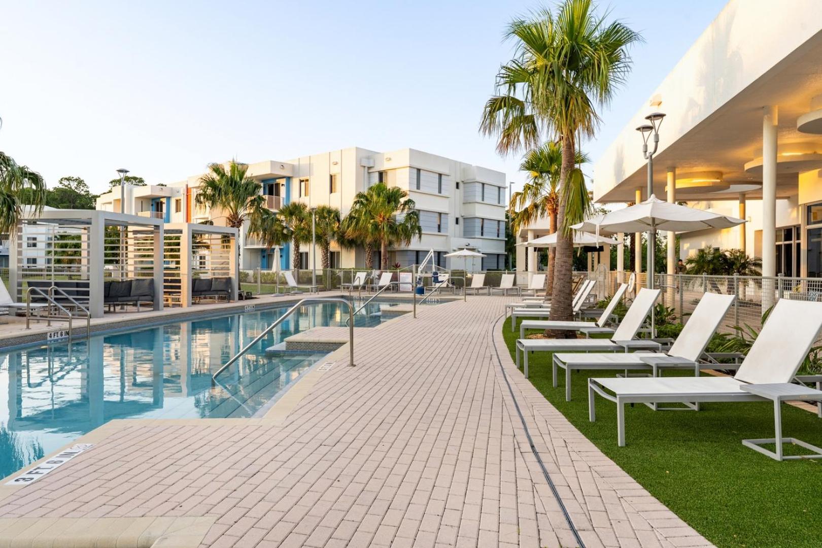 Spacious 3BR | Pool, Gym, Near Beach & Speedway