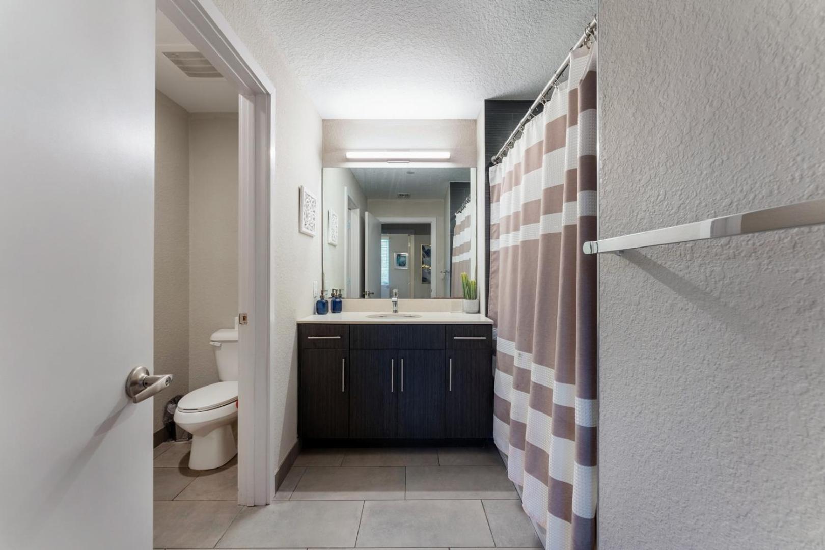 Spacious 3BR | Pool, Gym, Near Beach & Speedway