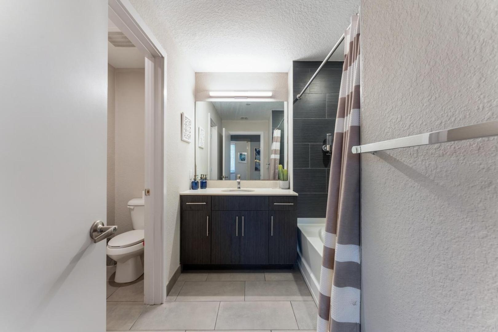 Spacious 3BR | Pool, Gym, Near Beach & Speedway