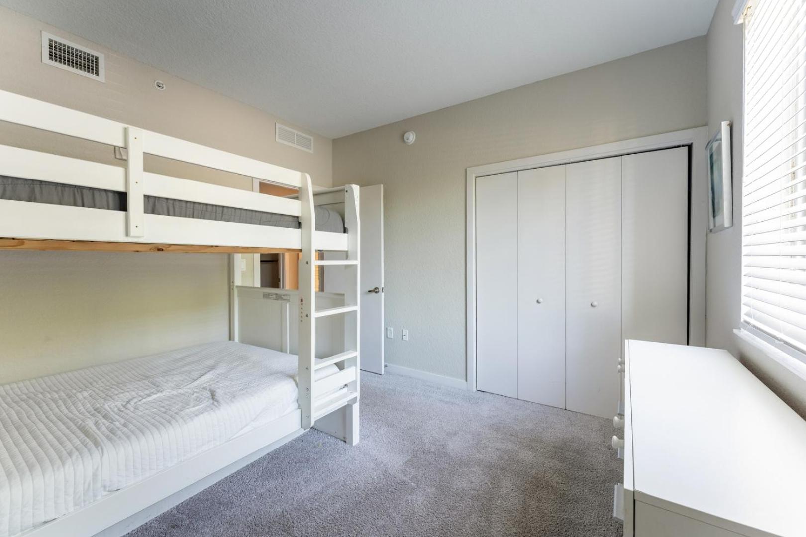 Spacious 3BR | Pool, Gym, Near Beach & Speedway