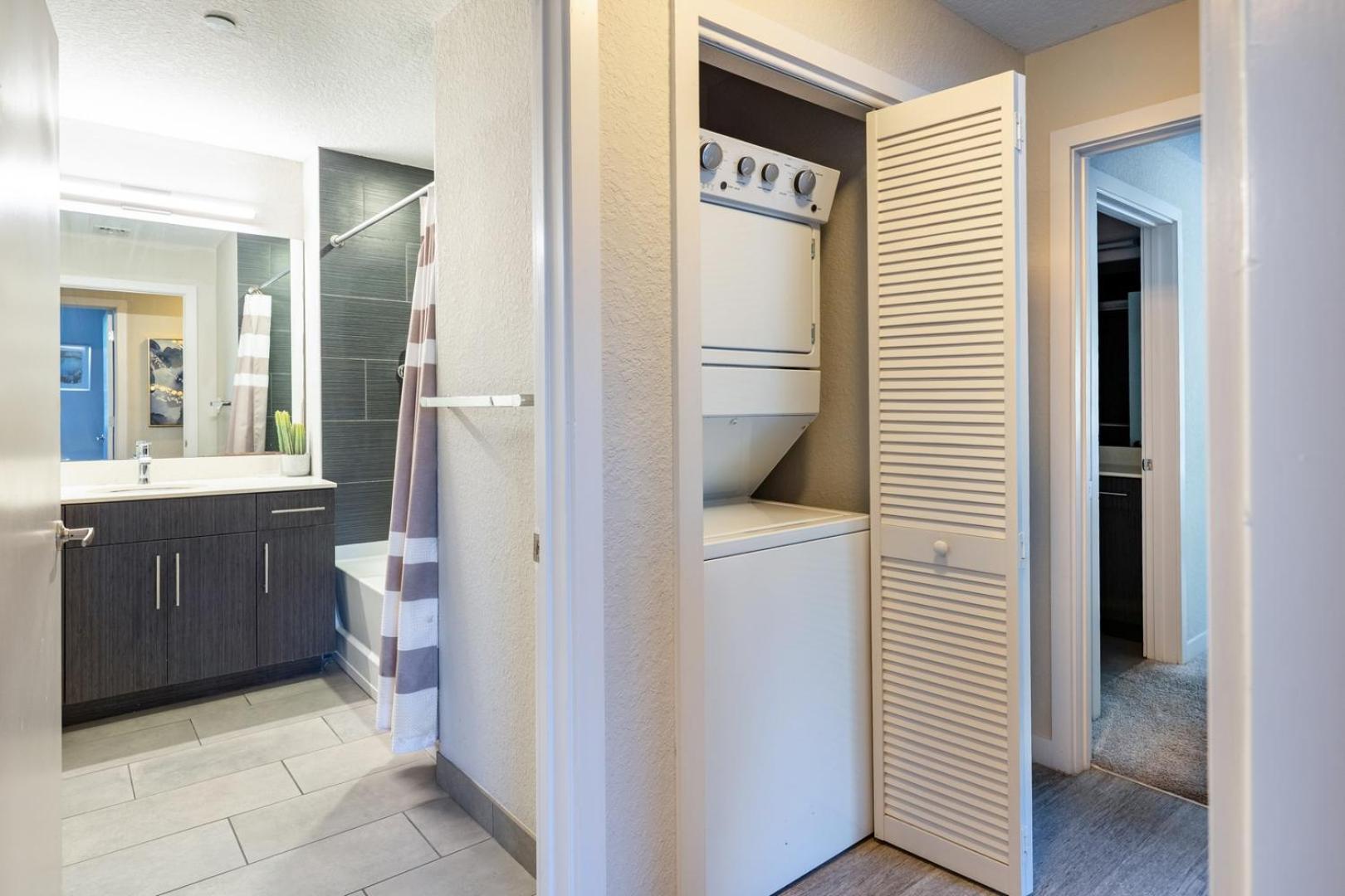 Spacious 3BR | Pool, Gym, Near Beach & Speedway