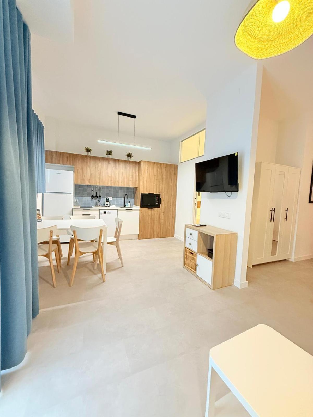 Travel Habitat Oceanografic Suites
