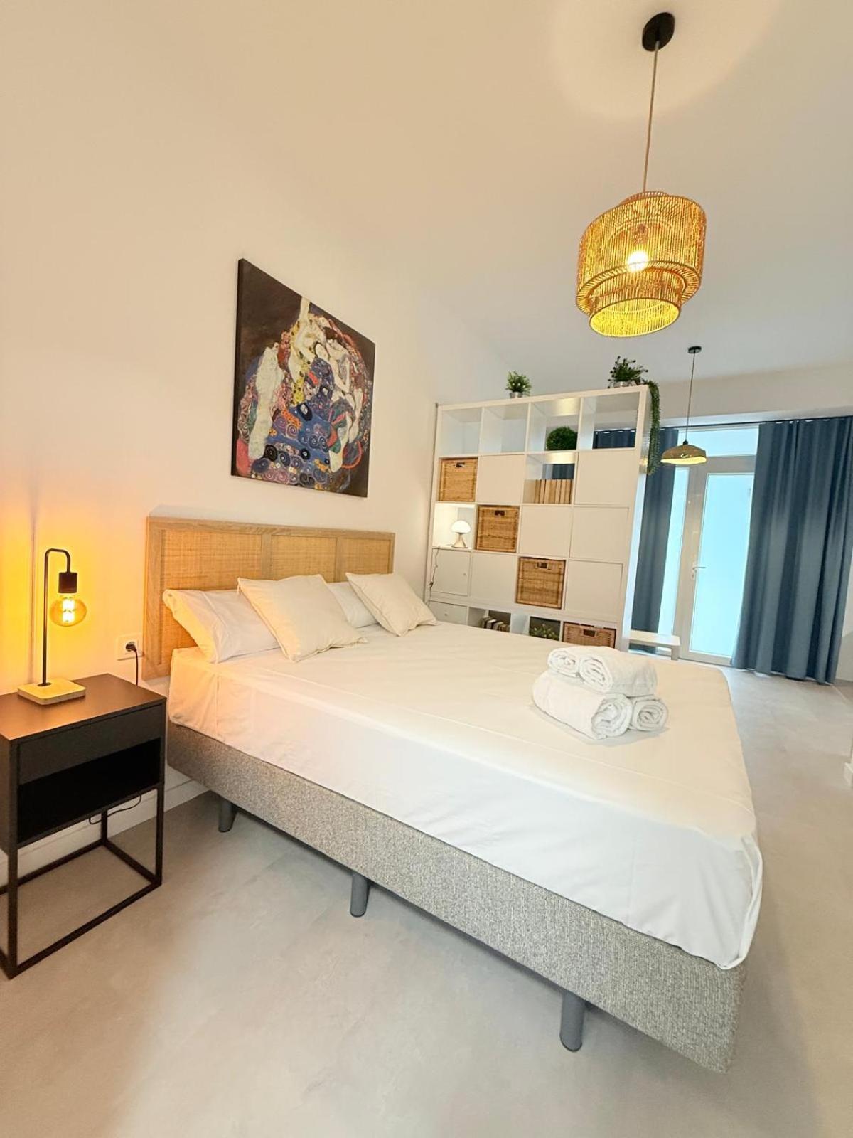 Travel Habitat Oceanografic Suites