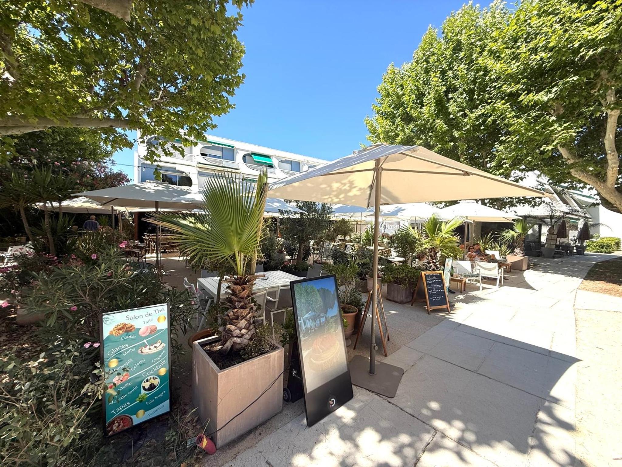 Studio 4pers La Grande Motte Ponant, Vue exceptionnelle lac, double terrasse, Parking, base nautique, golf & plage à pied, draps & serviettes fournis - 2èm