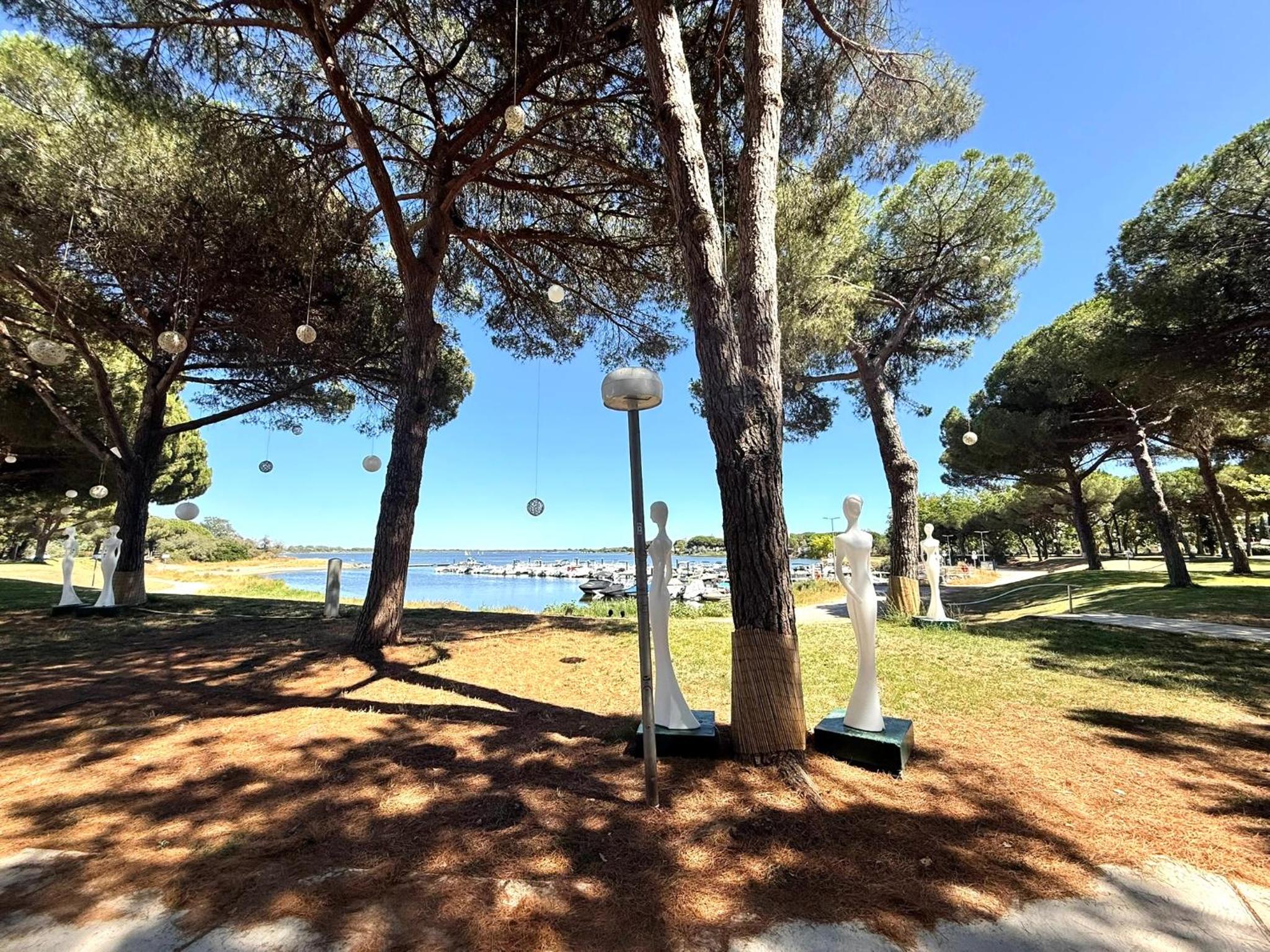 Studio 4pers La Grande Motte Ponant, Vue exceptionnelle lac, double terrasse, Parking, base nautique, golf & plage à pied, draps & serviettes fournis - 2èm