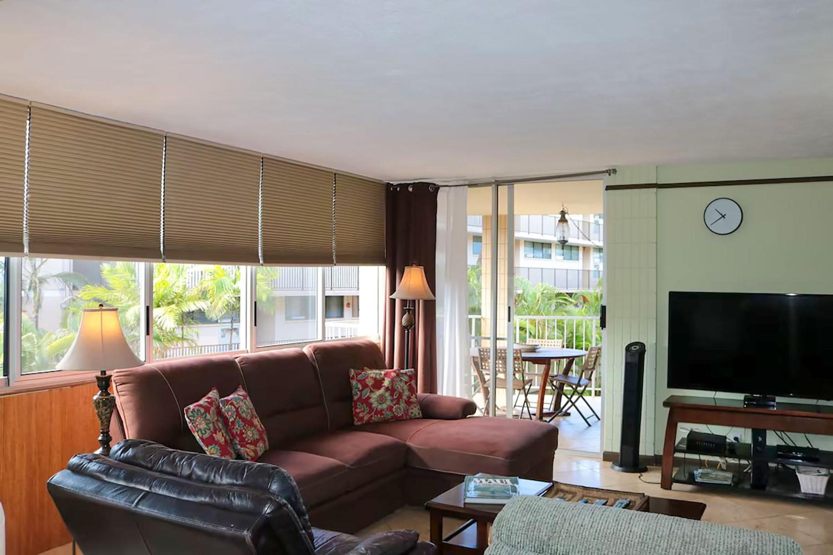 Haleakala Shores A-308 - Ocean/Mountain Views, Stylish 2br/2ba, Lanai, AC, Wi-Fi