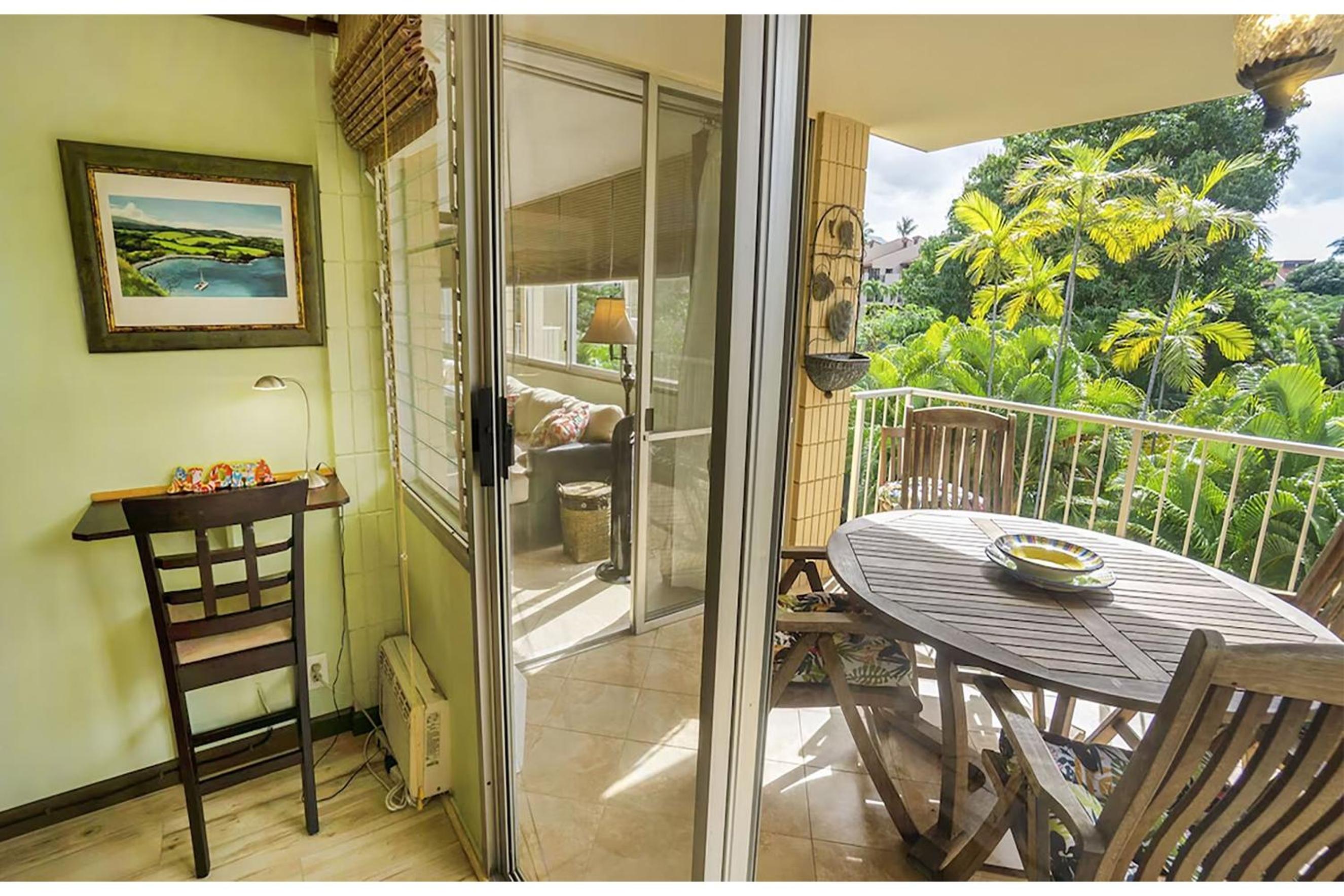 Haleakala Shores A-308 - Ocean/Mountain Views, Stylish 2br/2ba, Lanai, AC, Wi-Fi