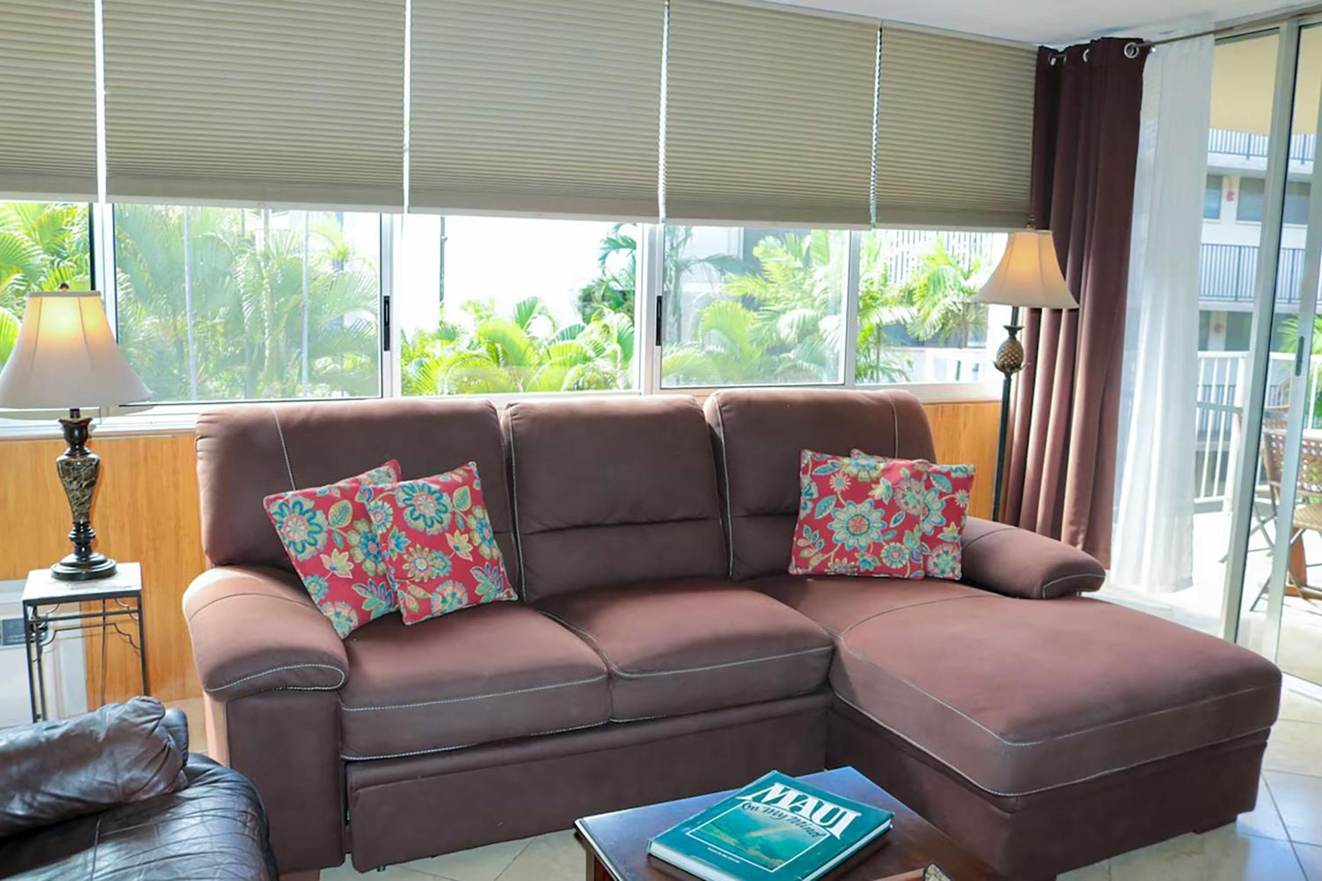 Haleakala Shores A-308 - Ocean/Mountain Views, Stylish 2br/2ba, Lanai, AC, Wi-Fi