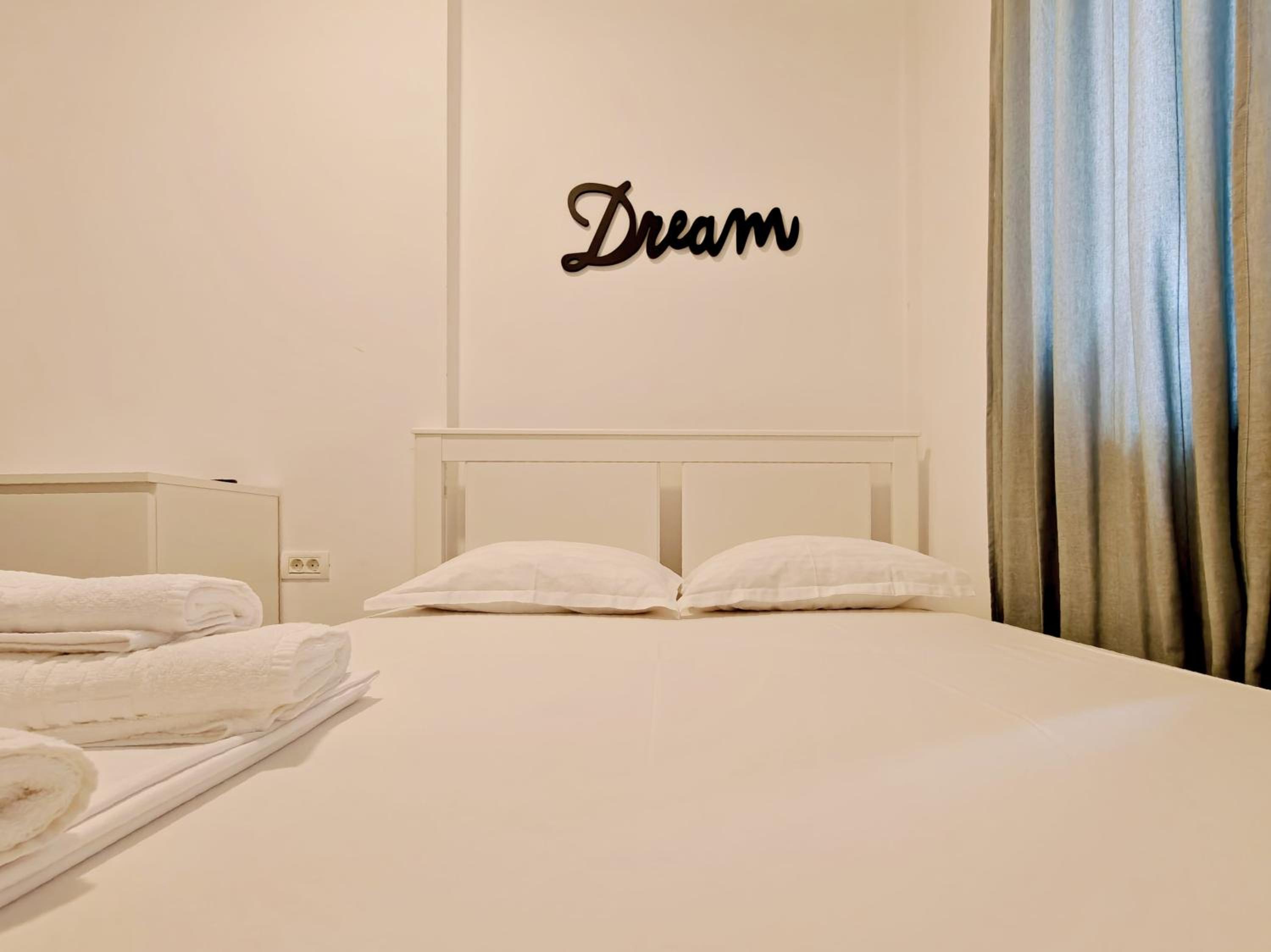 Old Town Apartments Brătianu - City Center Stay