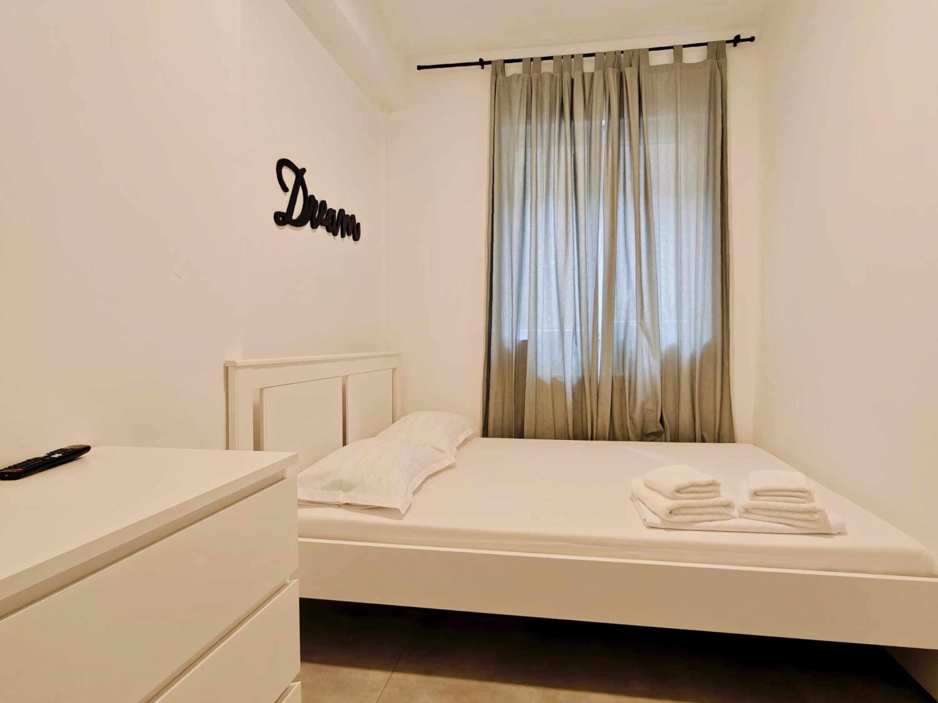 Old Town Apartments Brătianu - City Center Stay