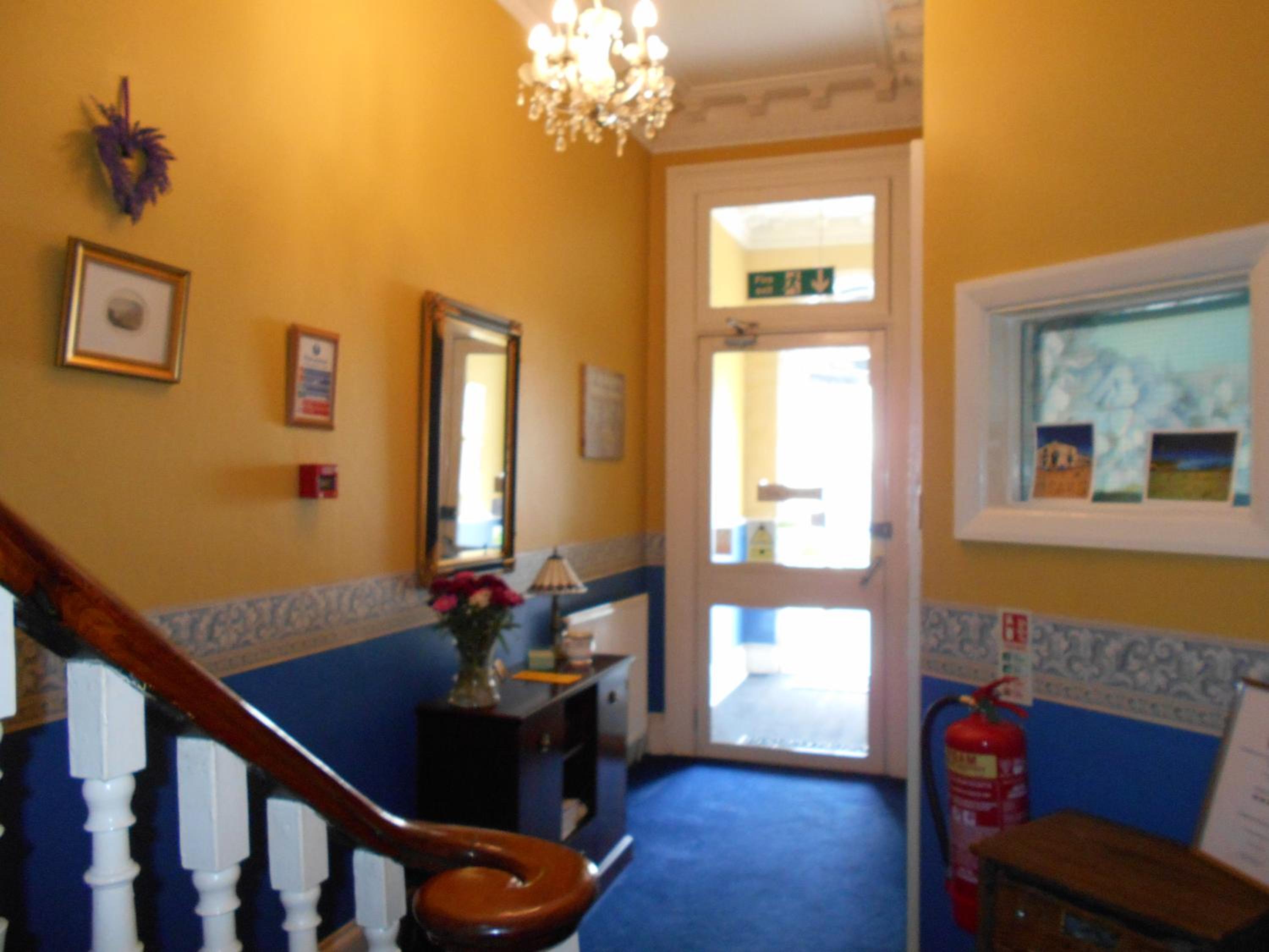 Hotel Cranborne Guest Accommodation Exclusively for Adults - Image 1