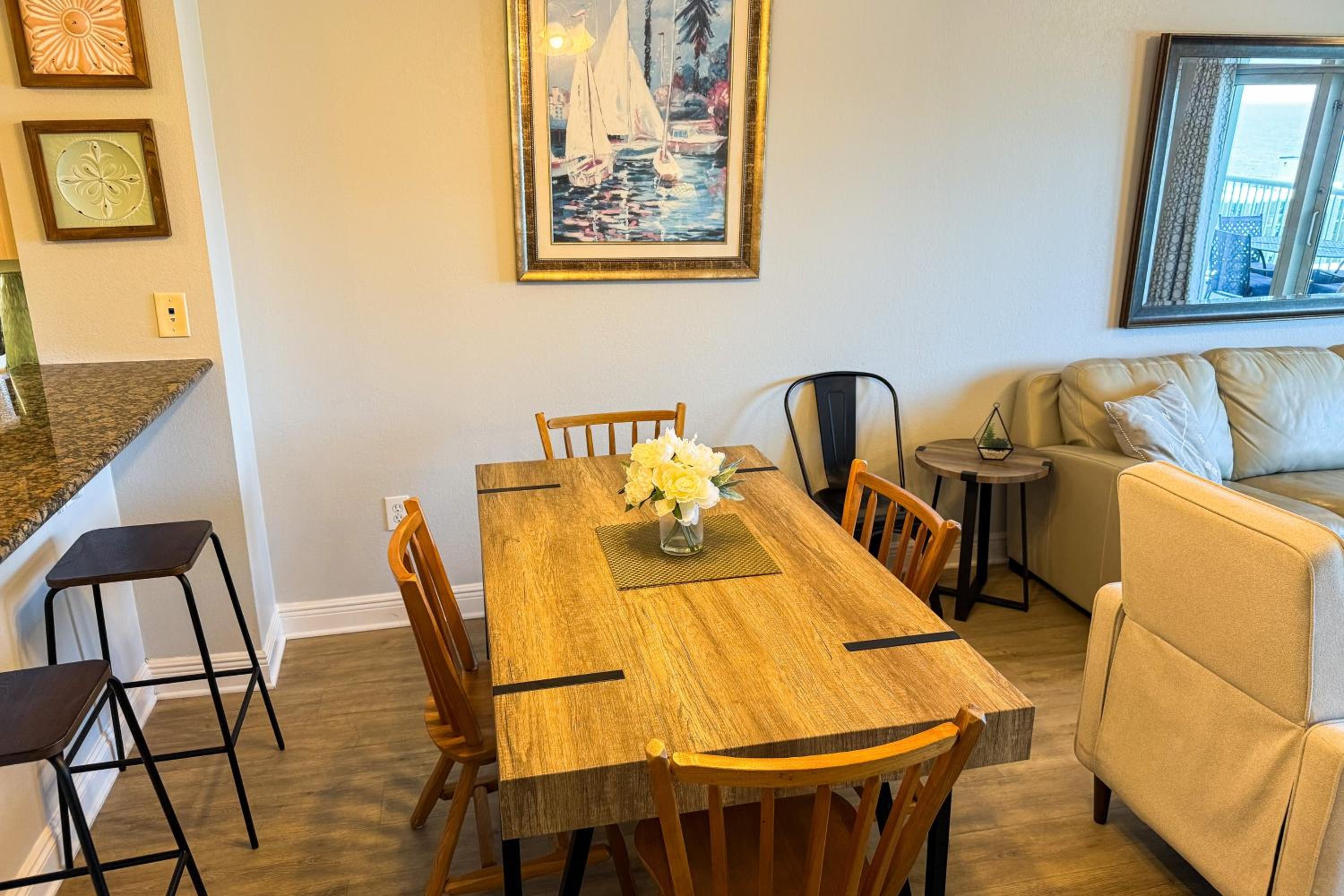 Walk to Beach Gulf Shores Getaway with Pool Access!